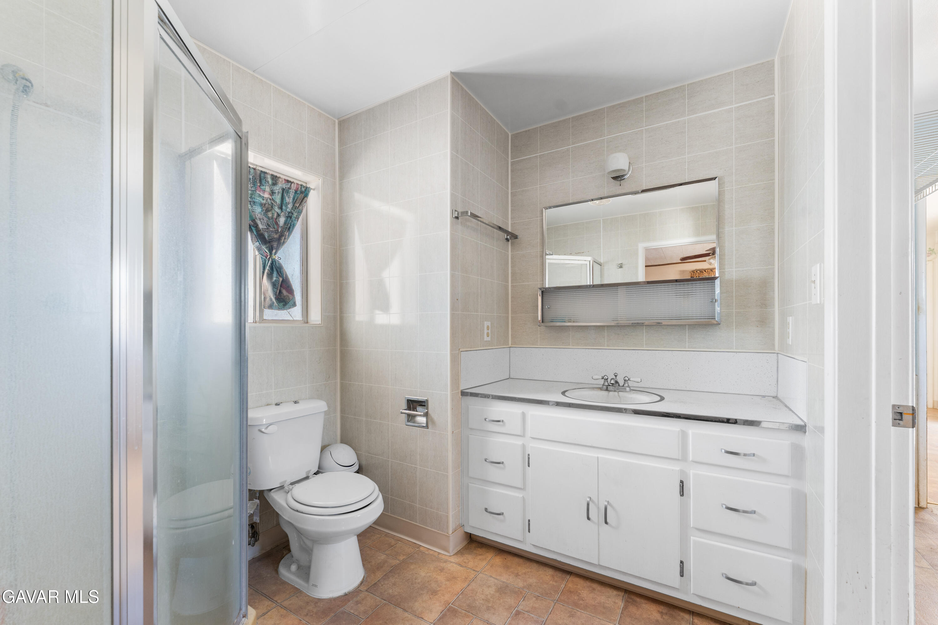 18123 Avenue A Property Photo 11