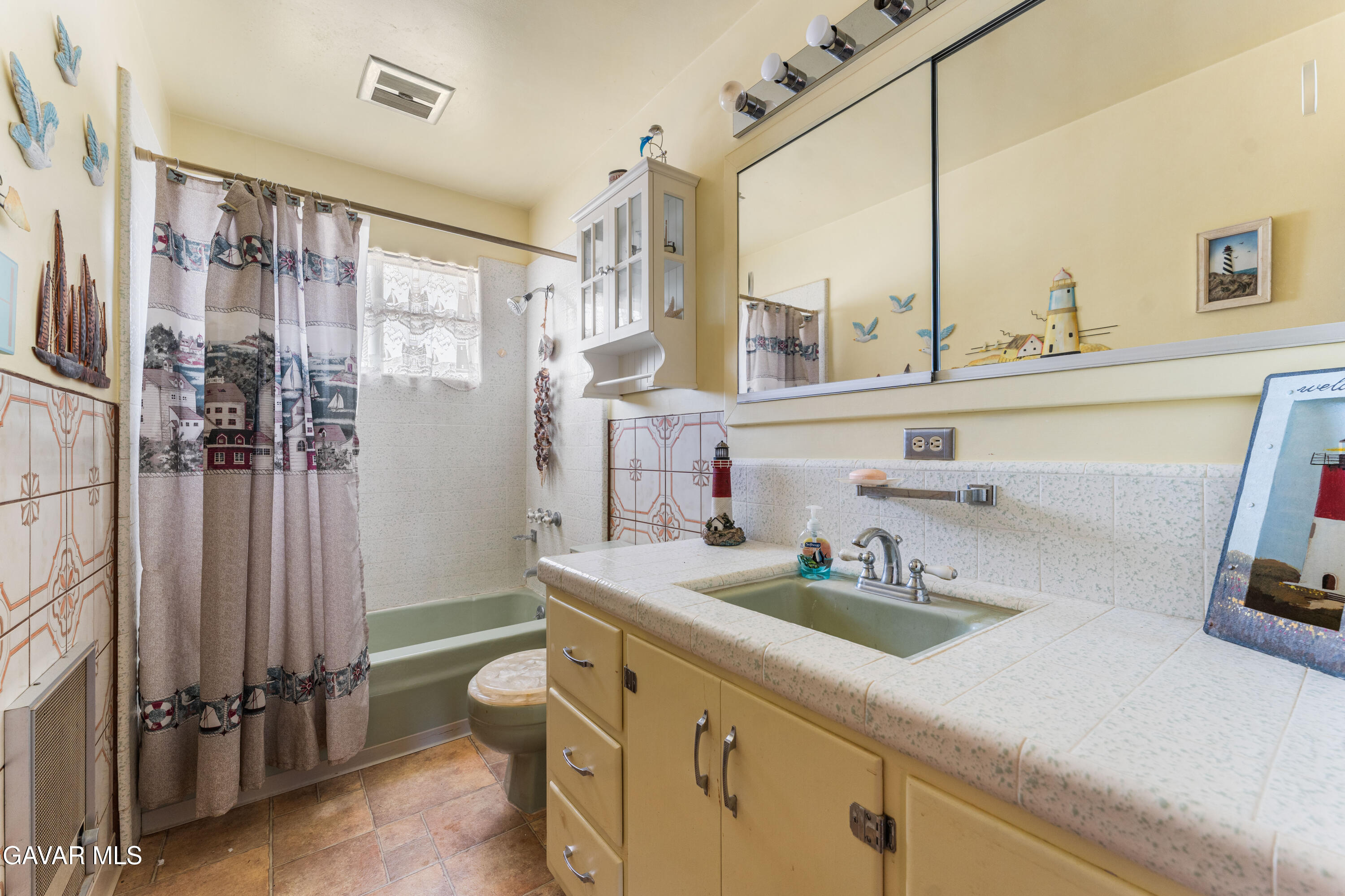 18123 Avenue A Property Photo 15