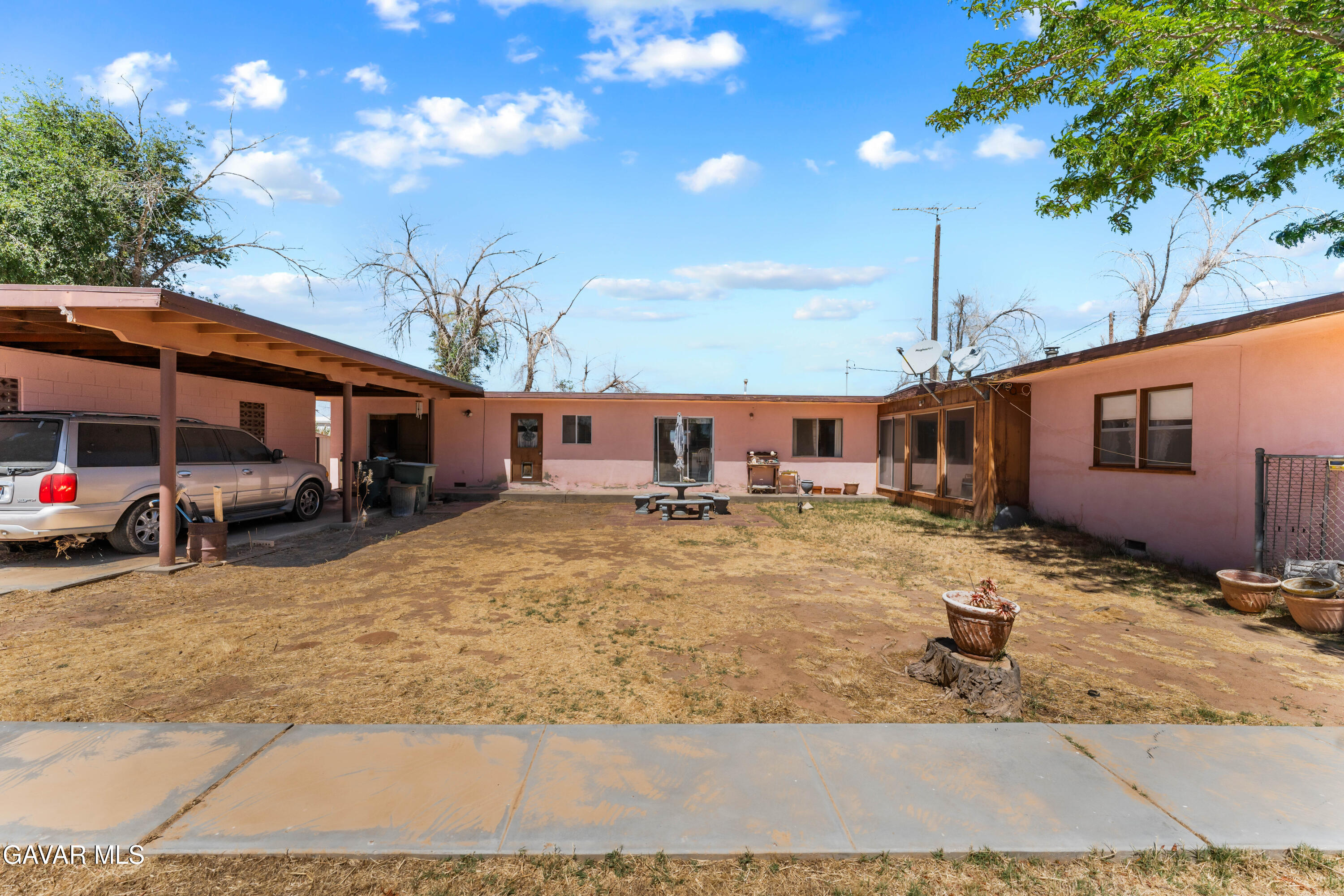 18123 Avenue A Property Photo 16