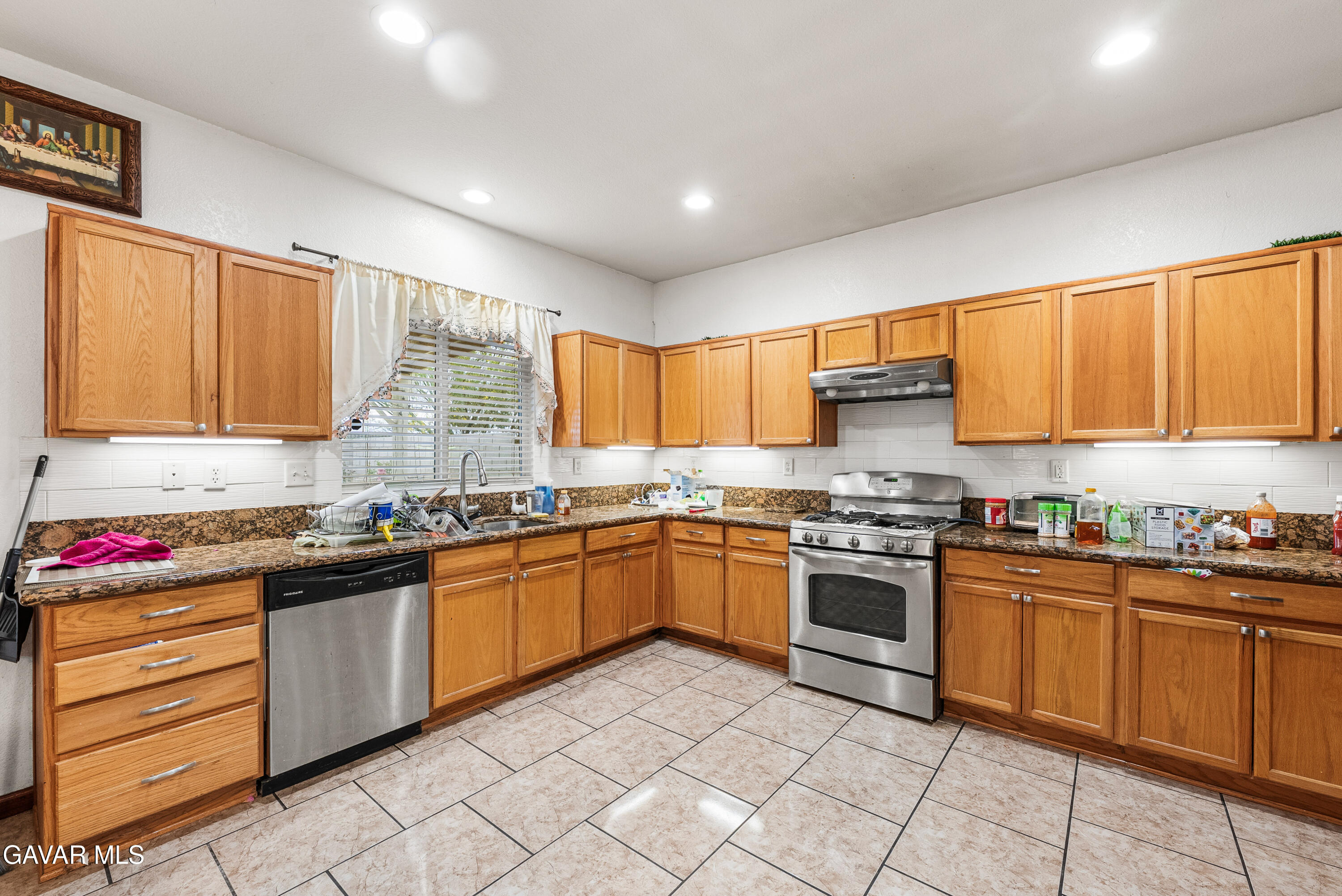 43525 Rucker Street Property Photo 6