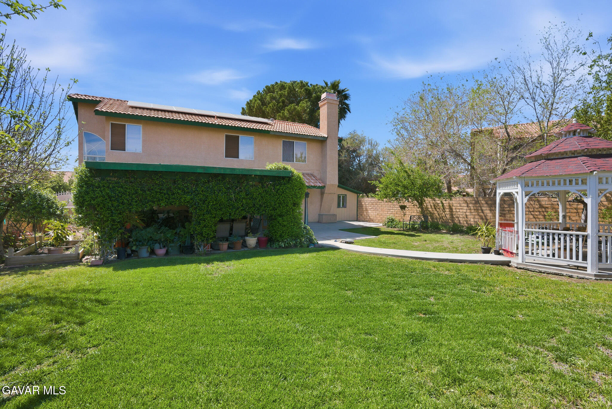 1147 Garnet Avenue Property Photo 2