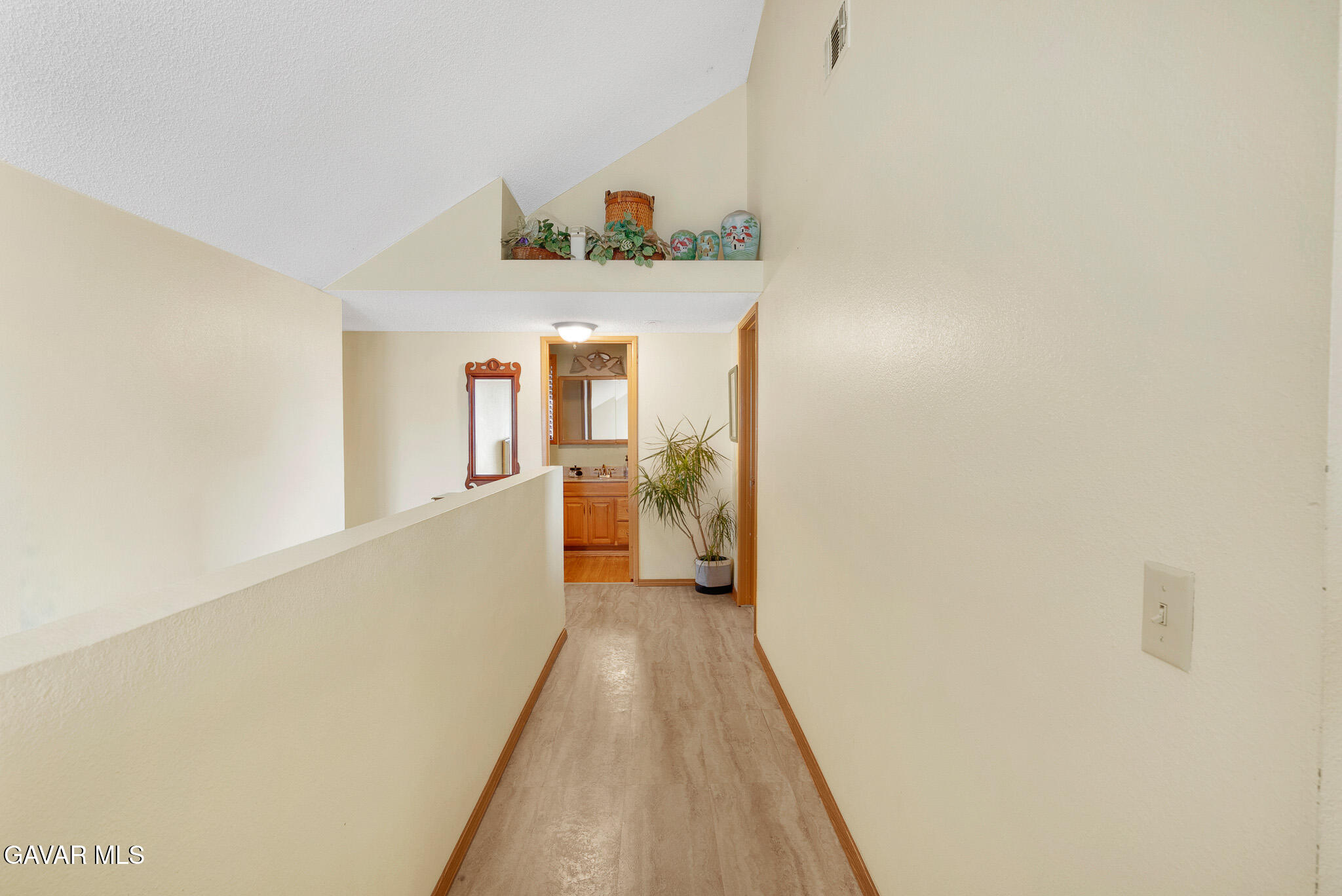 1147 Garnet Avenue Property Photo 23