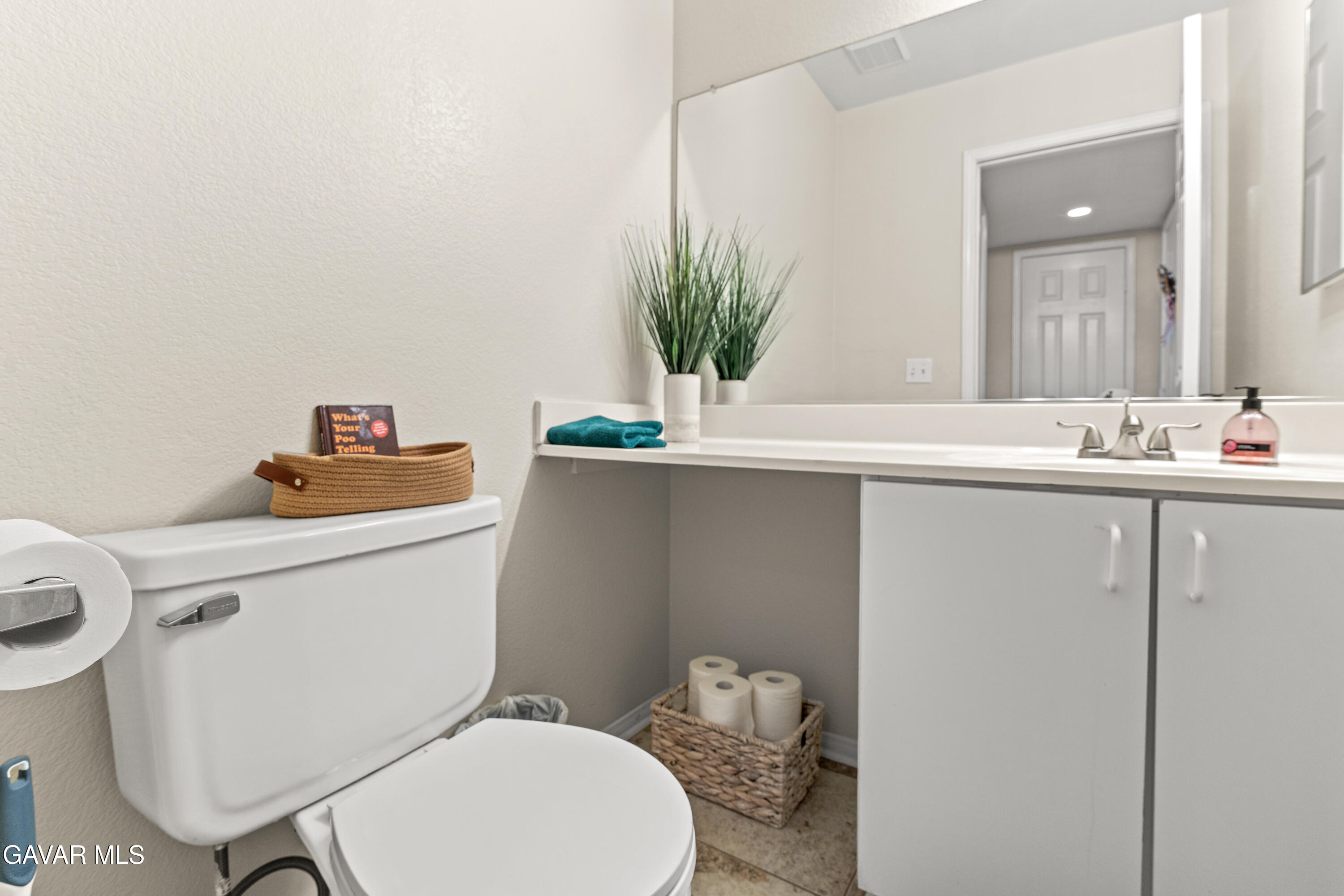 43481 30th Street, Unit 2 Property Photo 20