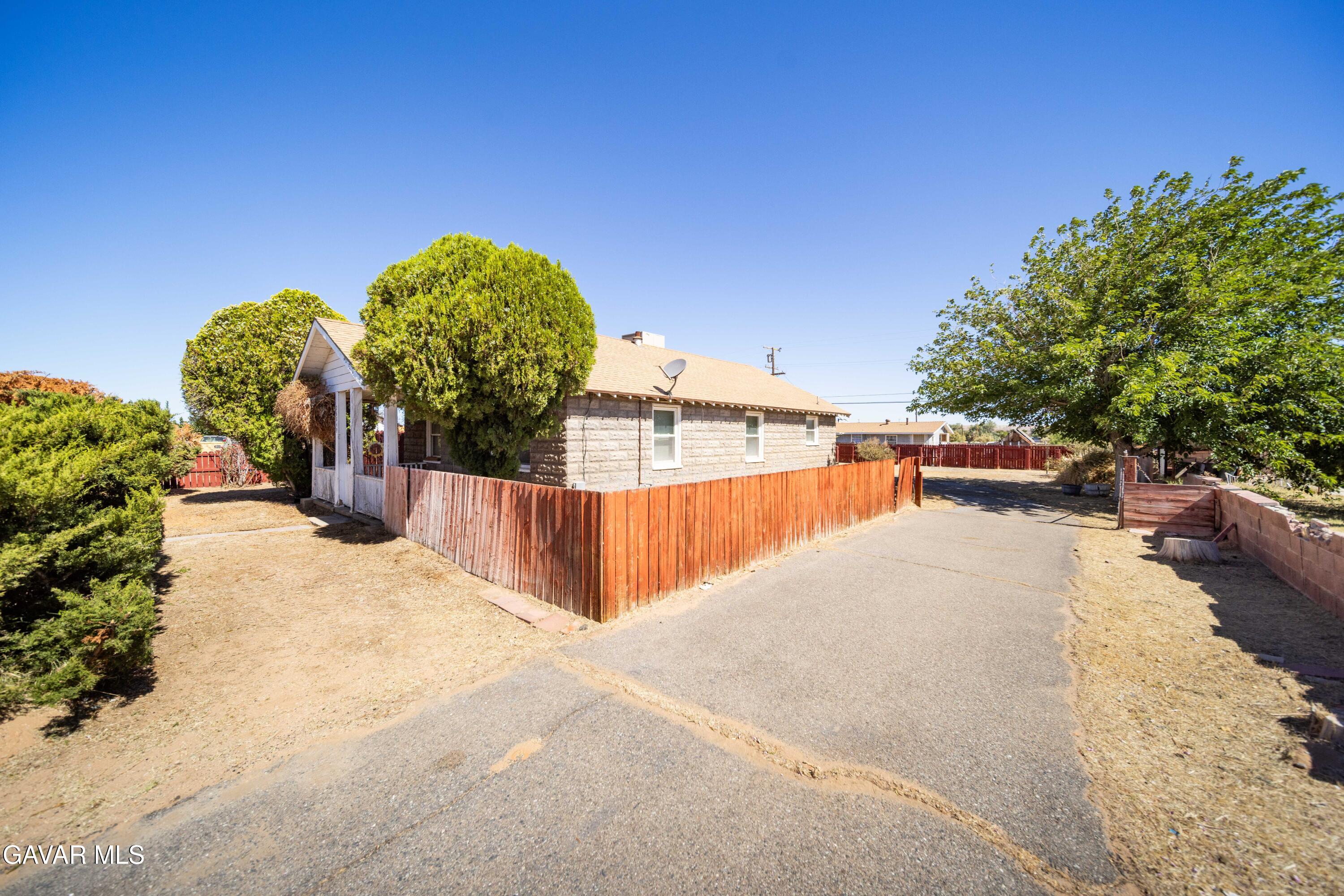 26849 Nichols Street Property Photo 4