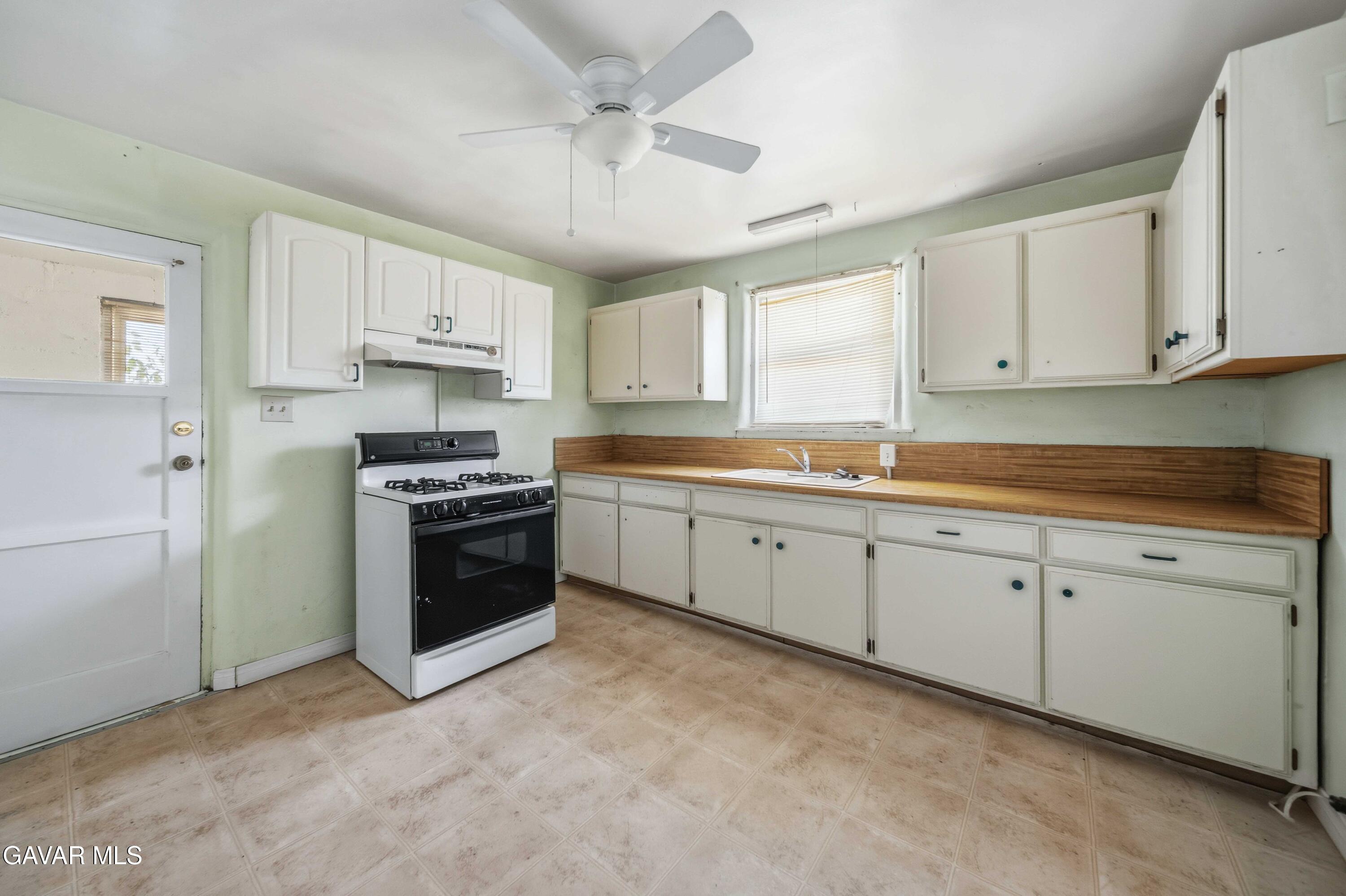 26849 Nichols Street Property Photo 15