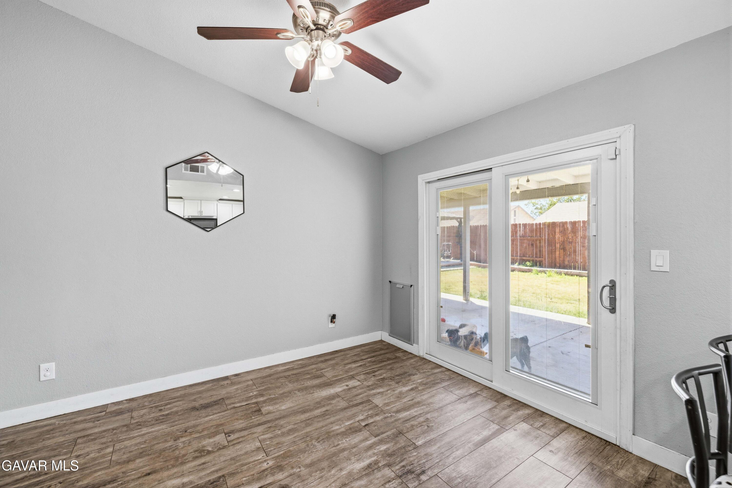 2050 Matthew Avenue Property Photo 8