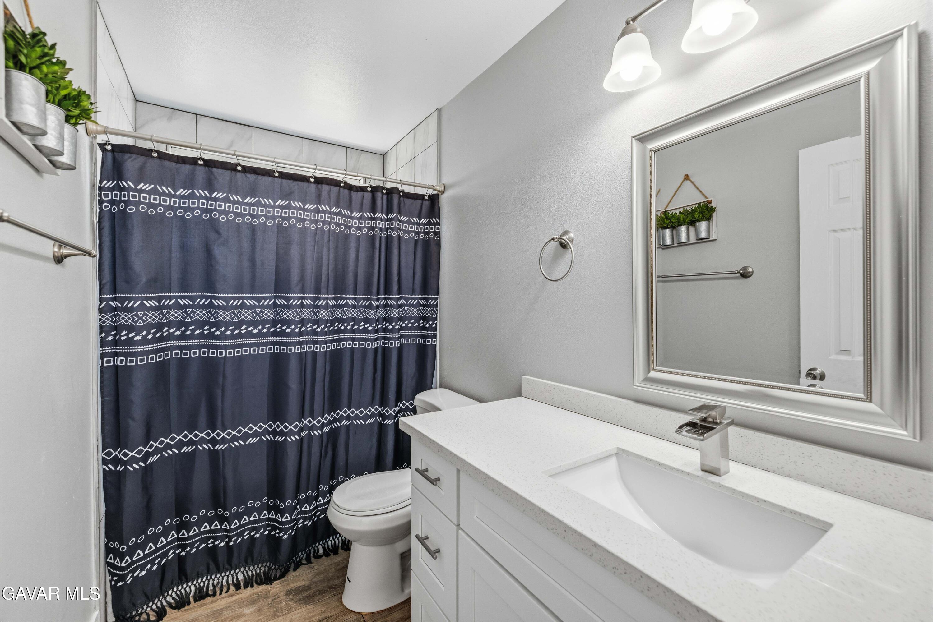 2050 Matthew Avenue Property Photo 14
