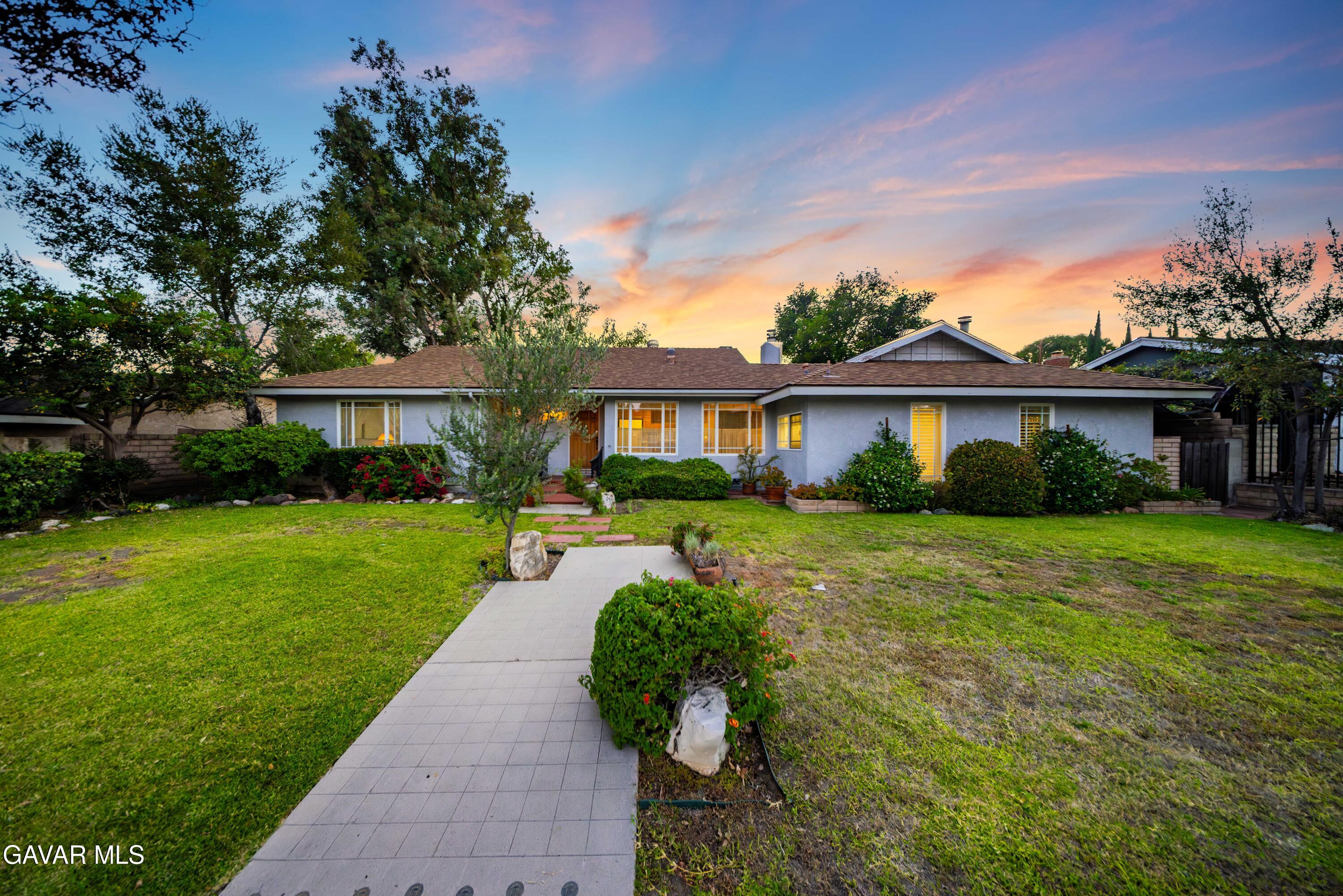 10739 Reseda Boulevard Property Photo 1