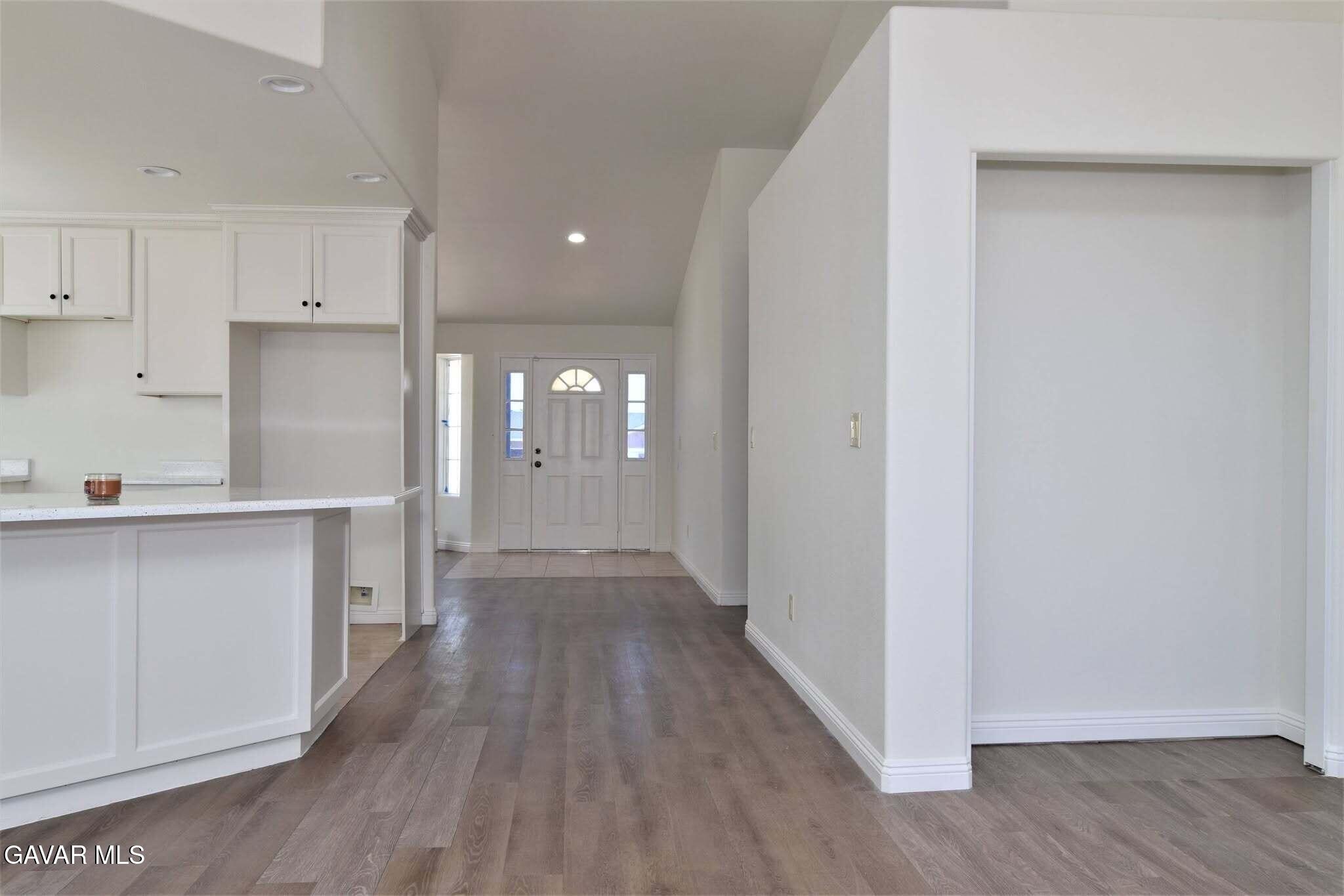 9734 S Avenue S-8 Property Photo 11