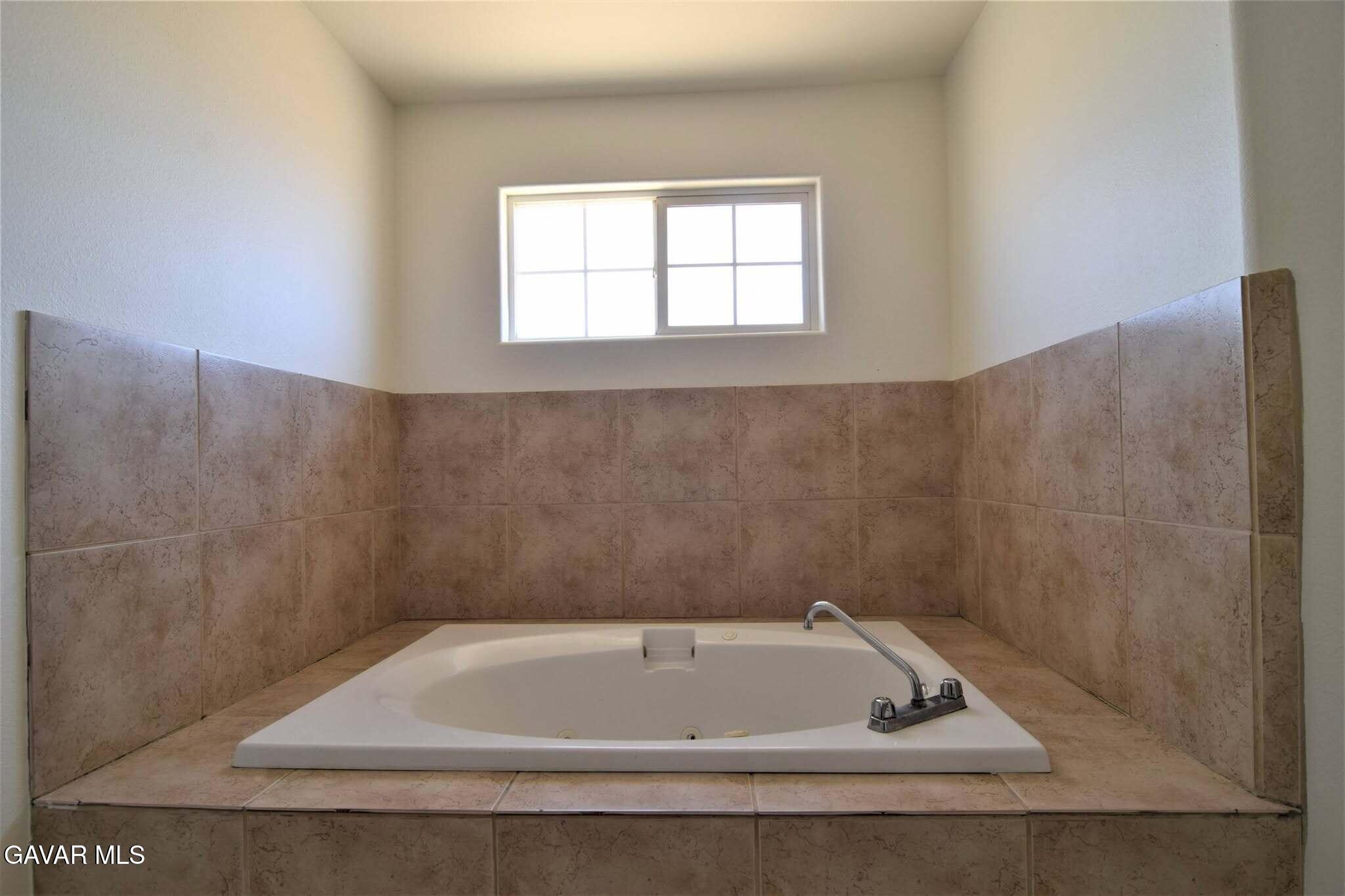 9734 S Avenue S-8 Property Photo 13