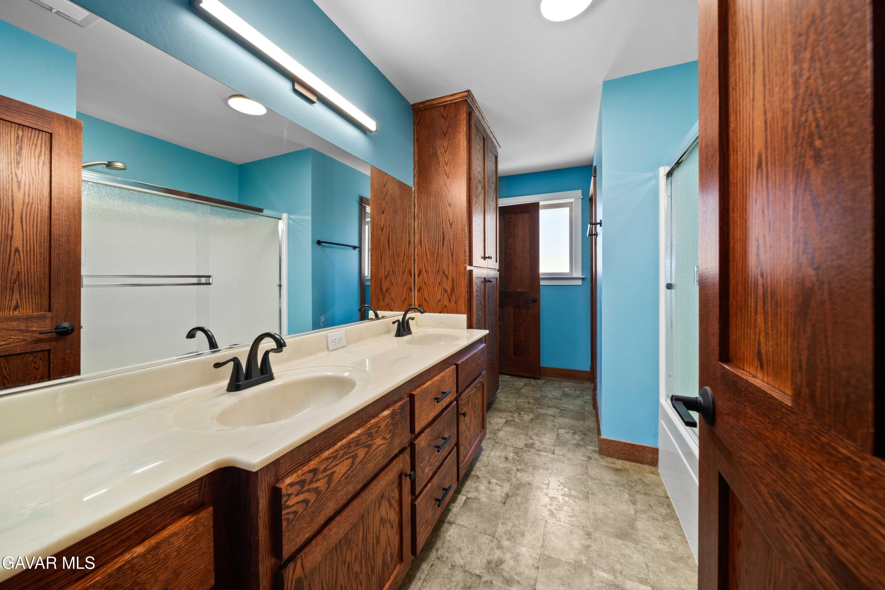 29600 Goldspike Road Property Photo 22