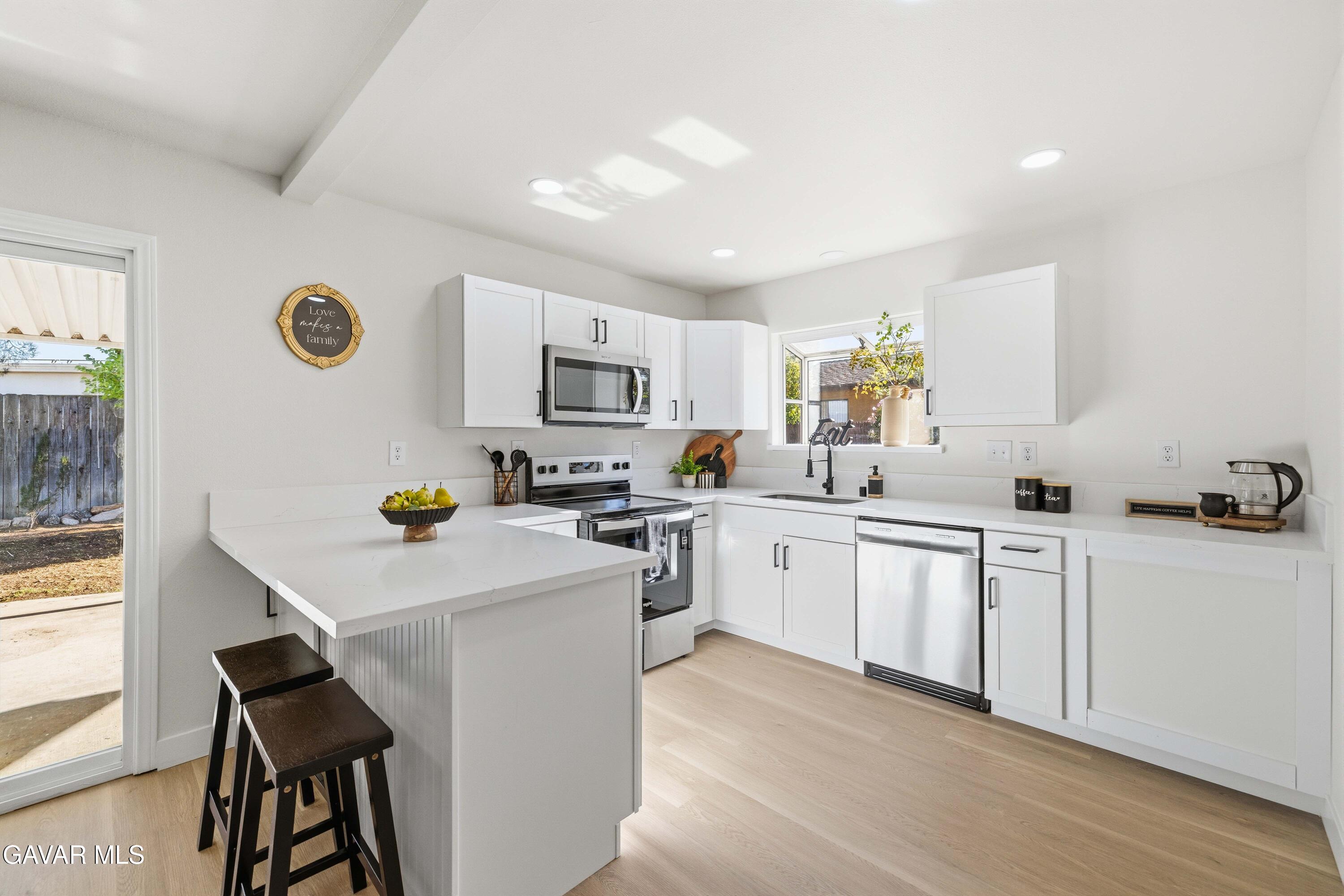 556 Callet Street Property Photo 10