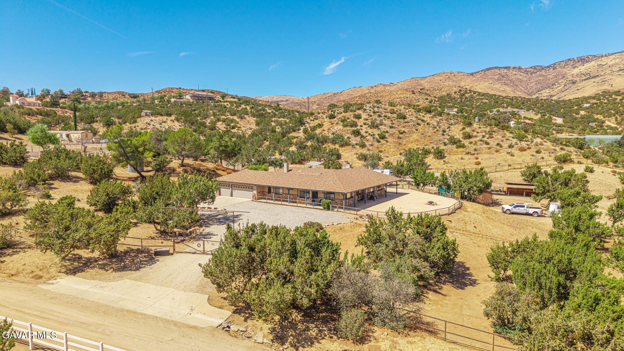 6535 Juniper Crest Road Property Photo 2