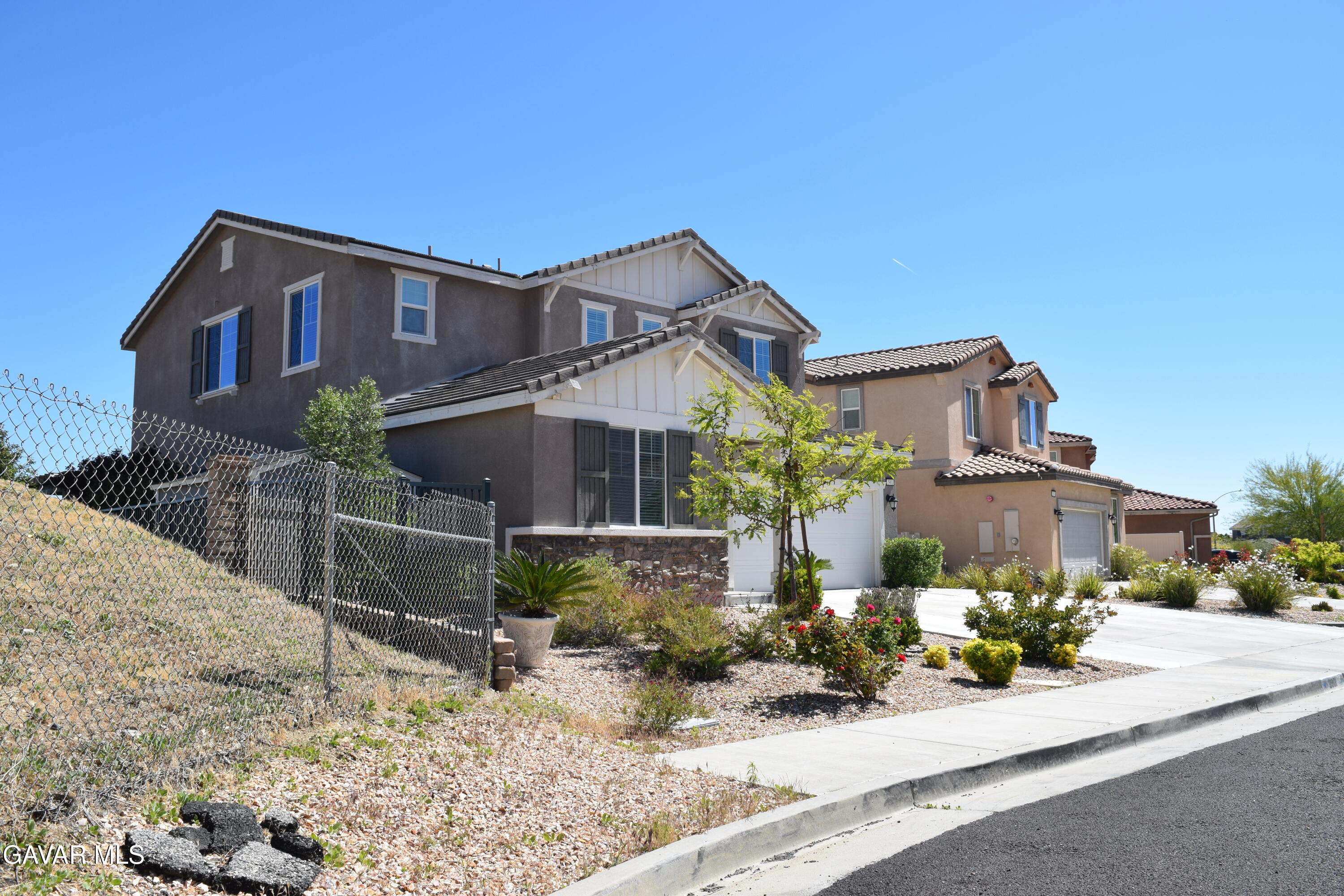 2901 Bracken Way Property Photo 2