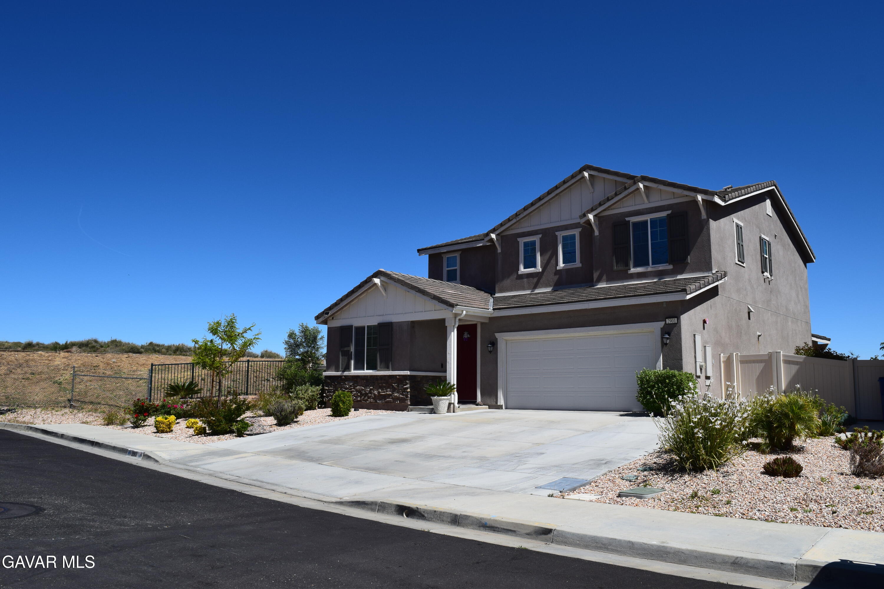 2901 Bracken Way Property Photo 3