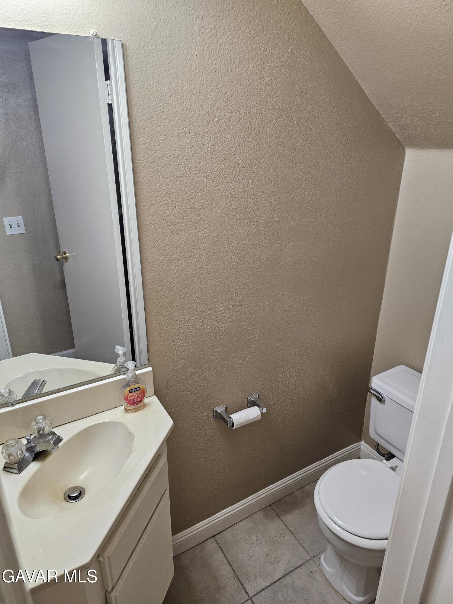 1840 E Avenue J2, Apt 3 Property Photo 9