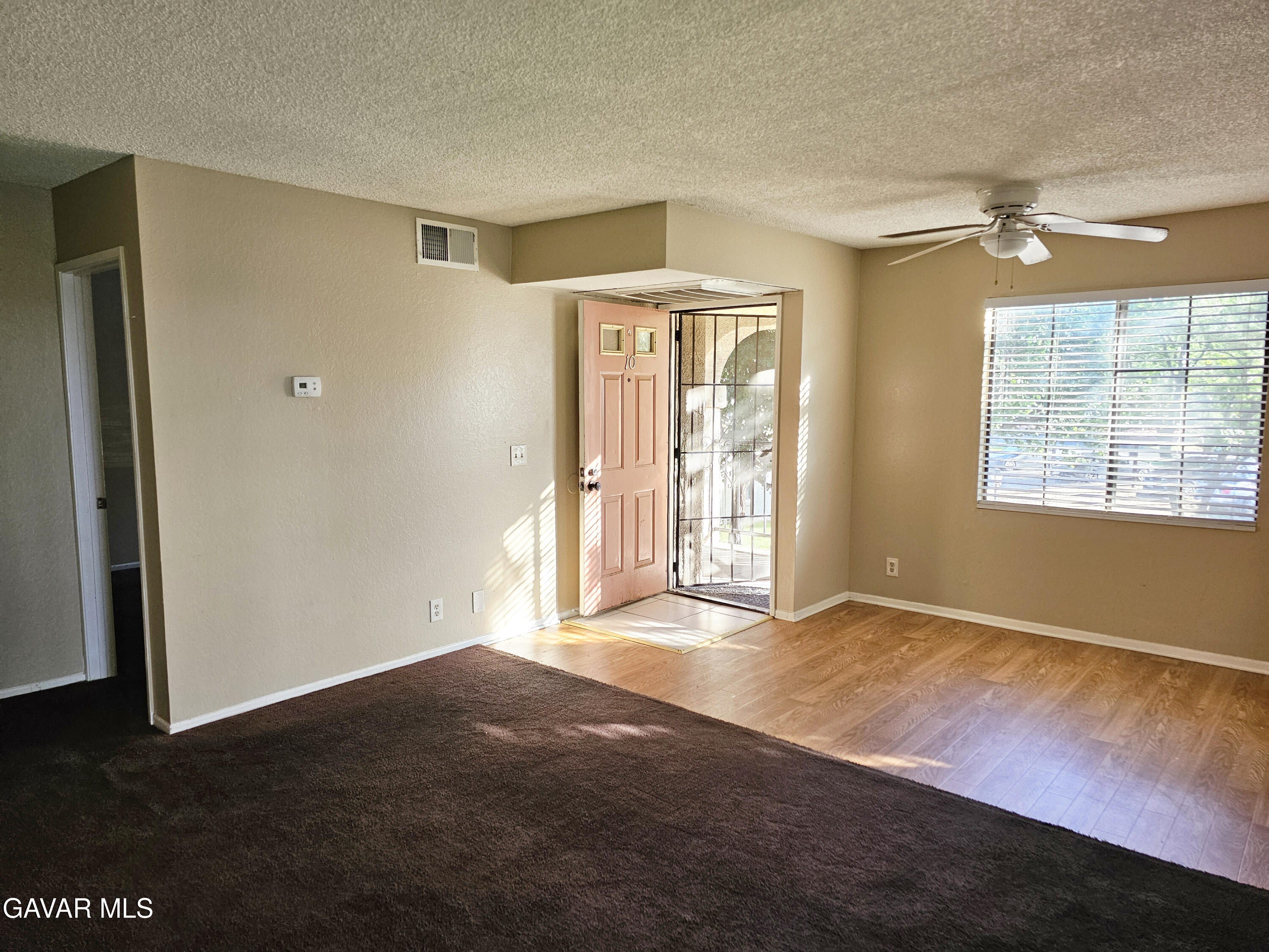 2554 Olive Drive, Apt 10 Property Photo 4