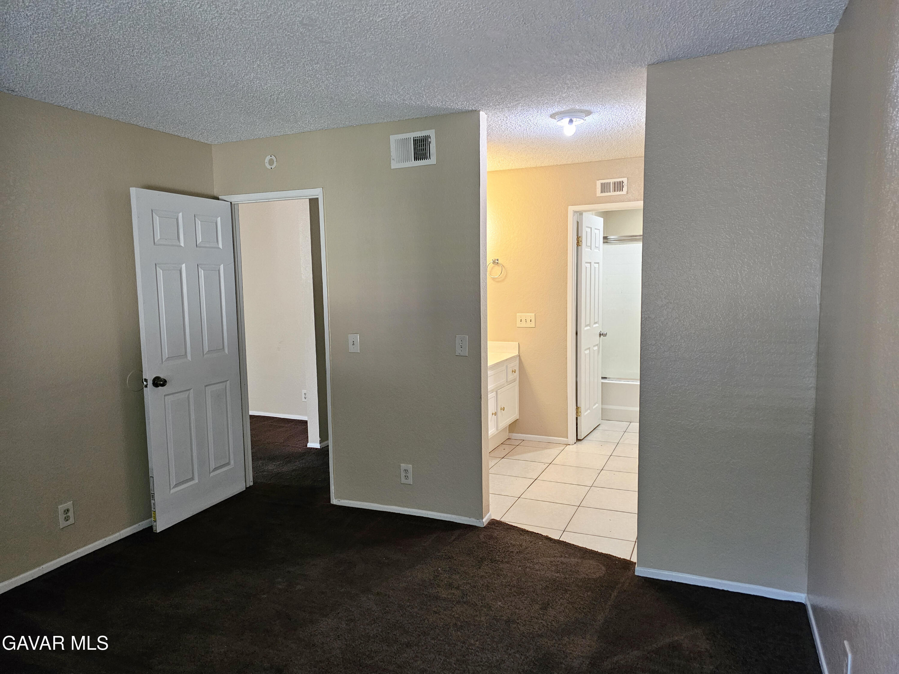 2554 Olive Drive, Apt 10 Property Photo 12