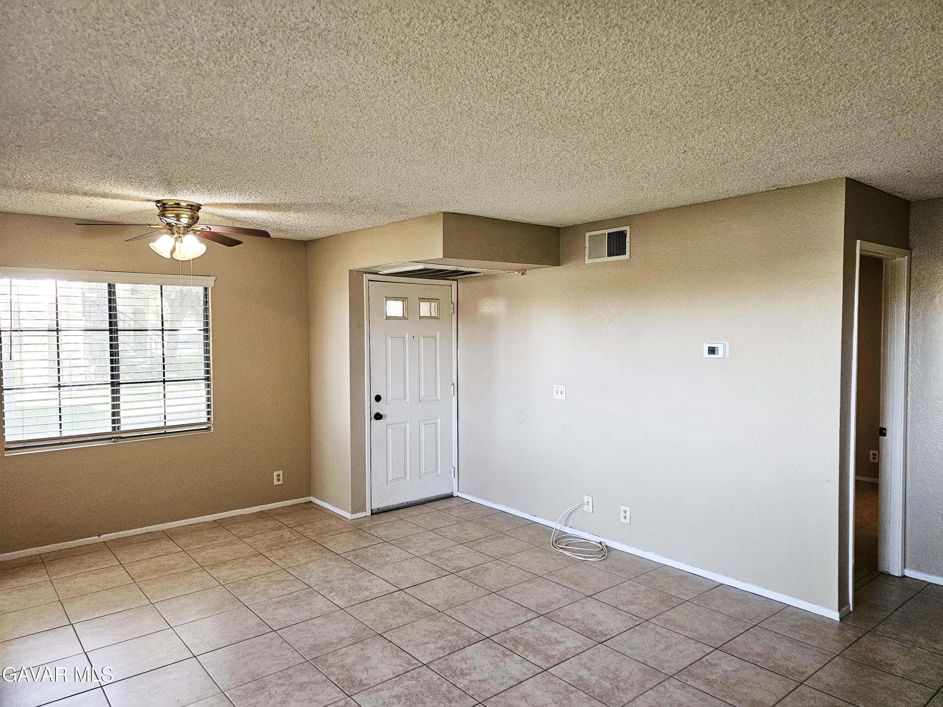 2554 Olive Drive, Apt 19 Property Photo 3
