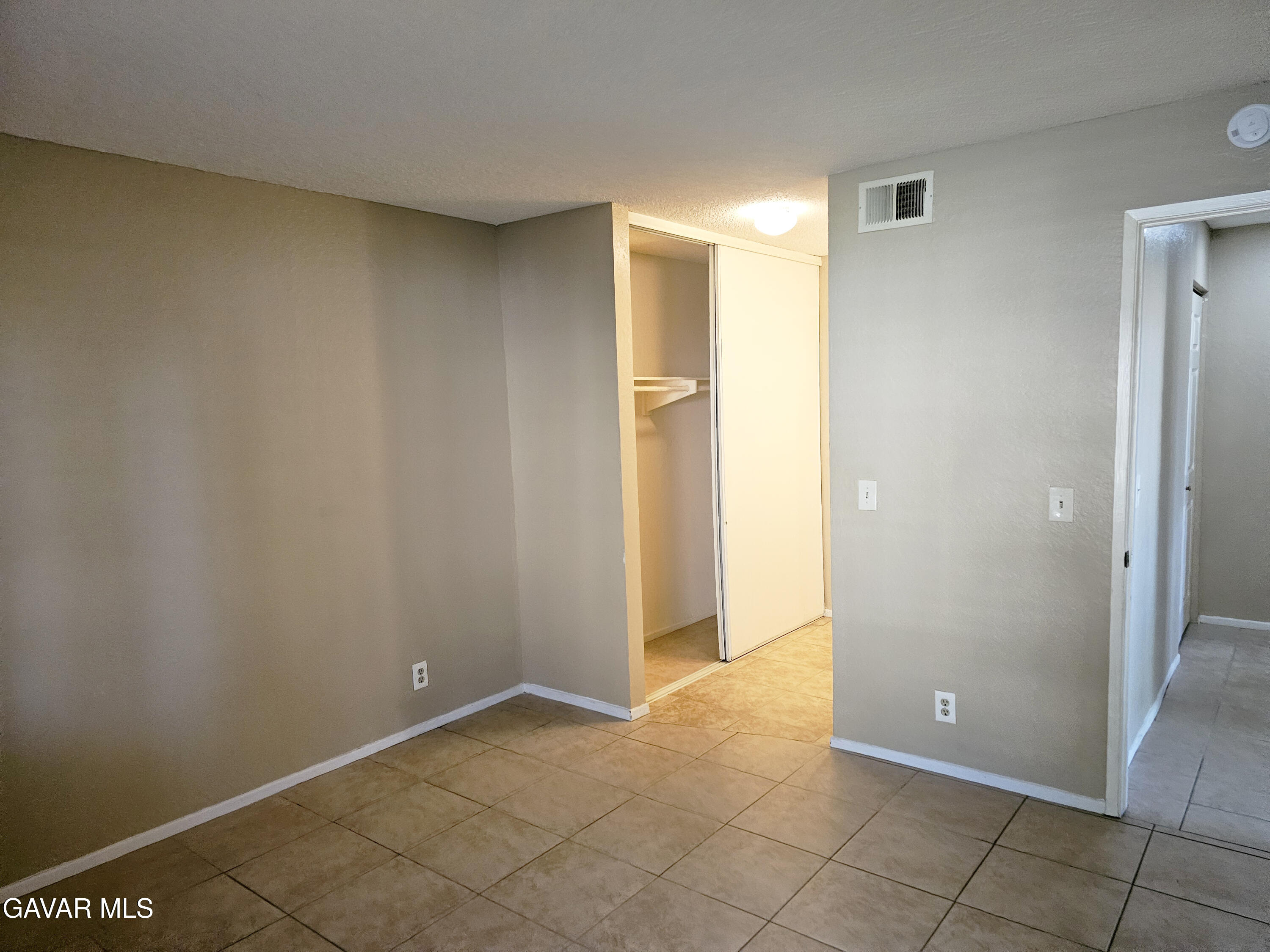 2554 Olive Drive, Apt 19 Property Photo 11