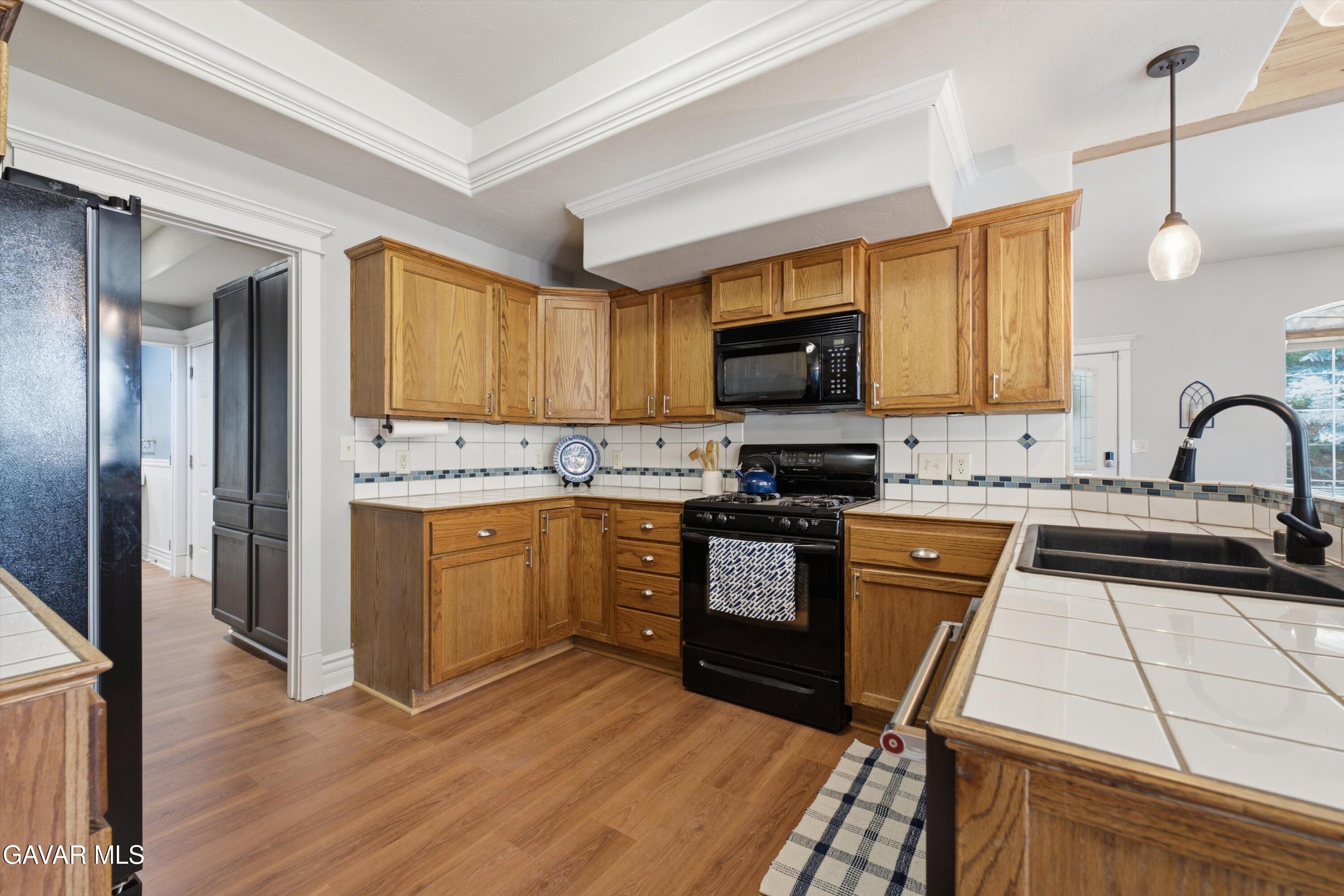 21009 Carriage Drive Property Photo 8