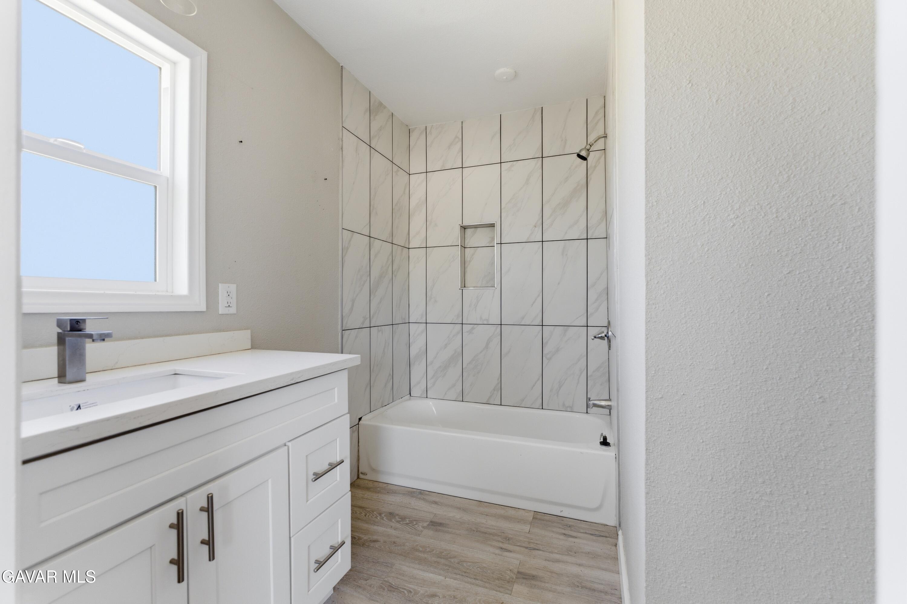 10505 E Ave S6 Property Photo 11