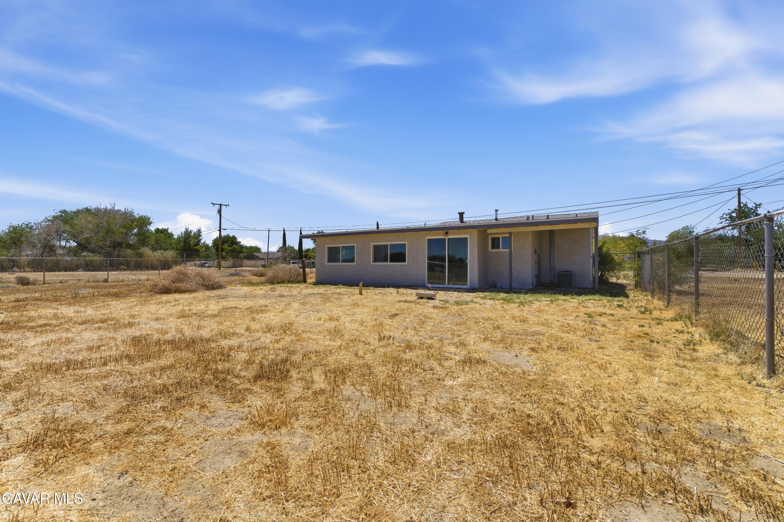 10505 E Ave S6 Property Photo 13