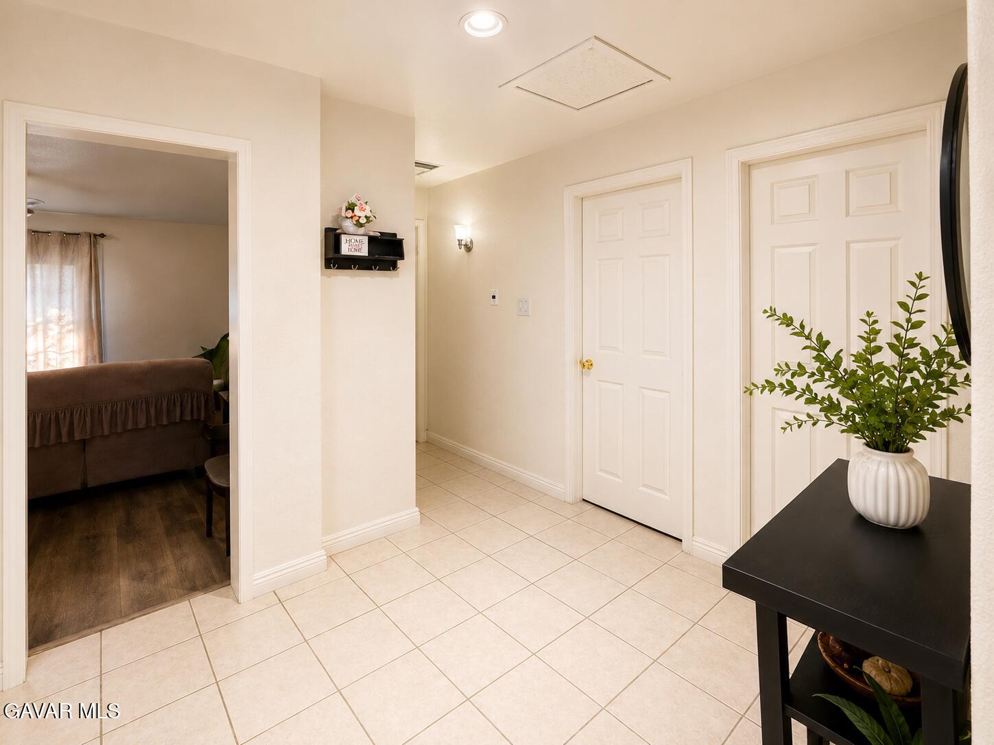 44363 3rd Street Property Photo 4