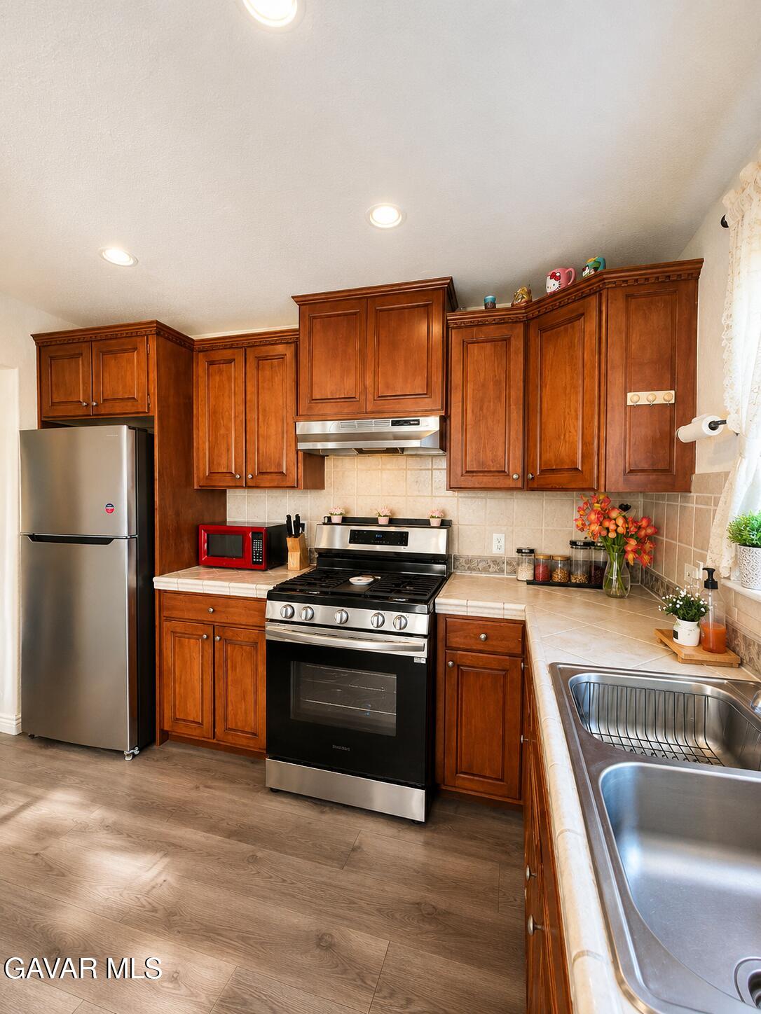 44363 3rd Street Property Photo 5