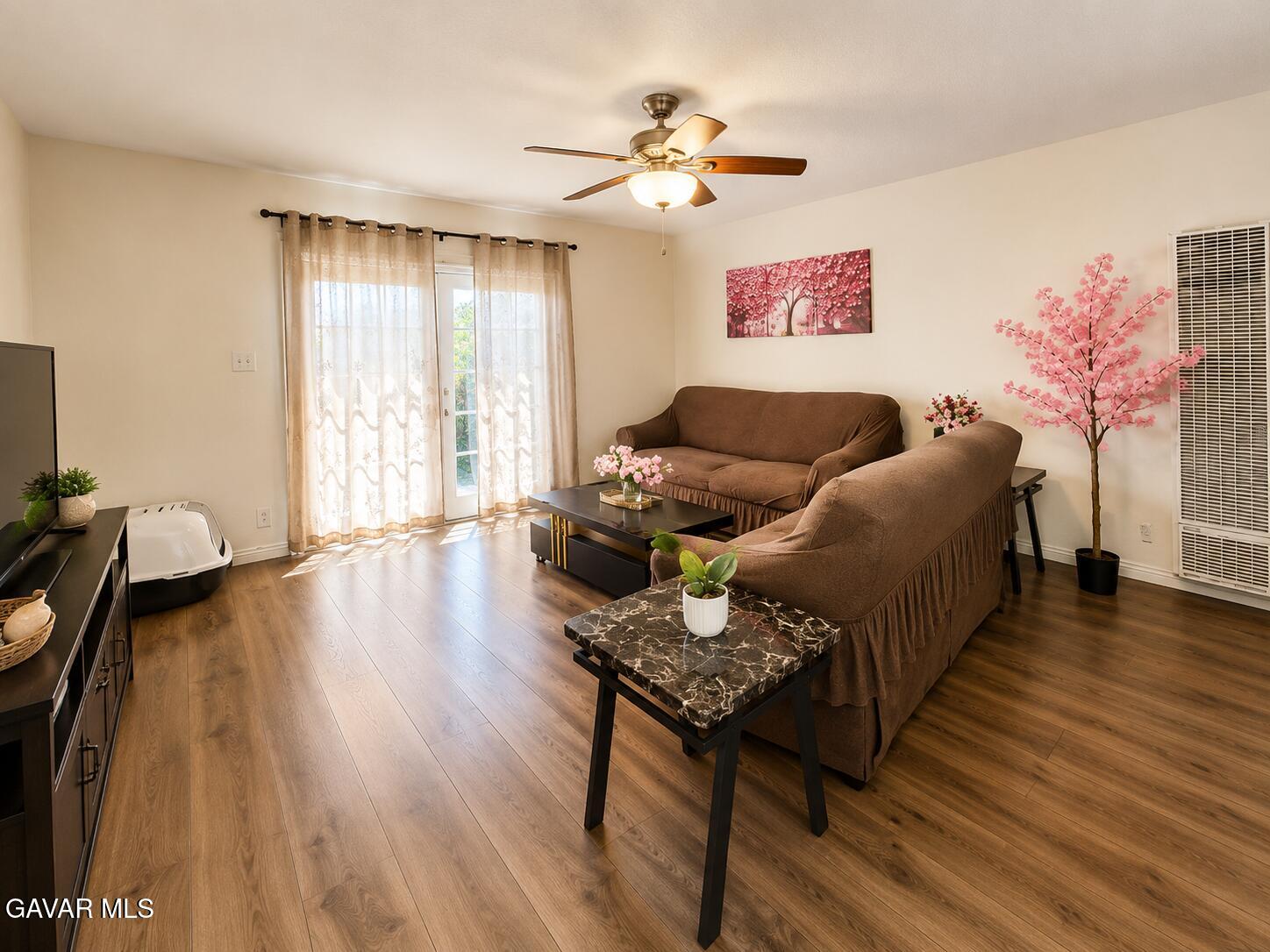 44363 3rd Street Property Photo 10