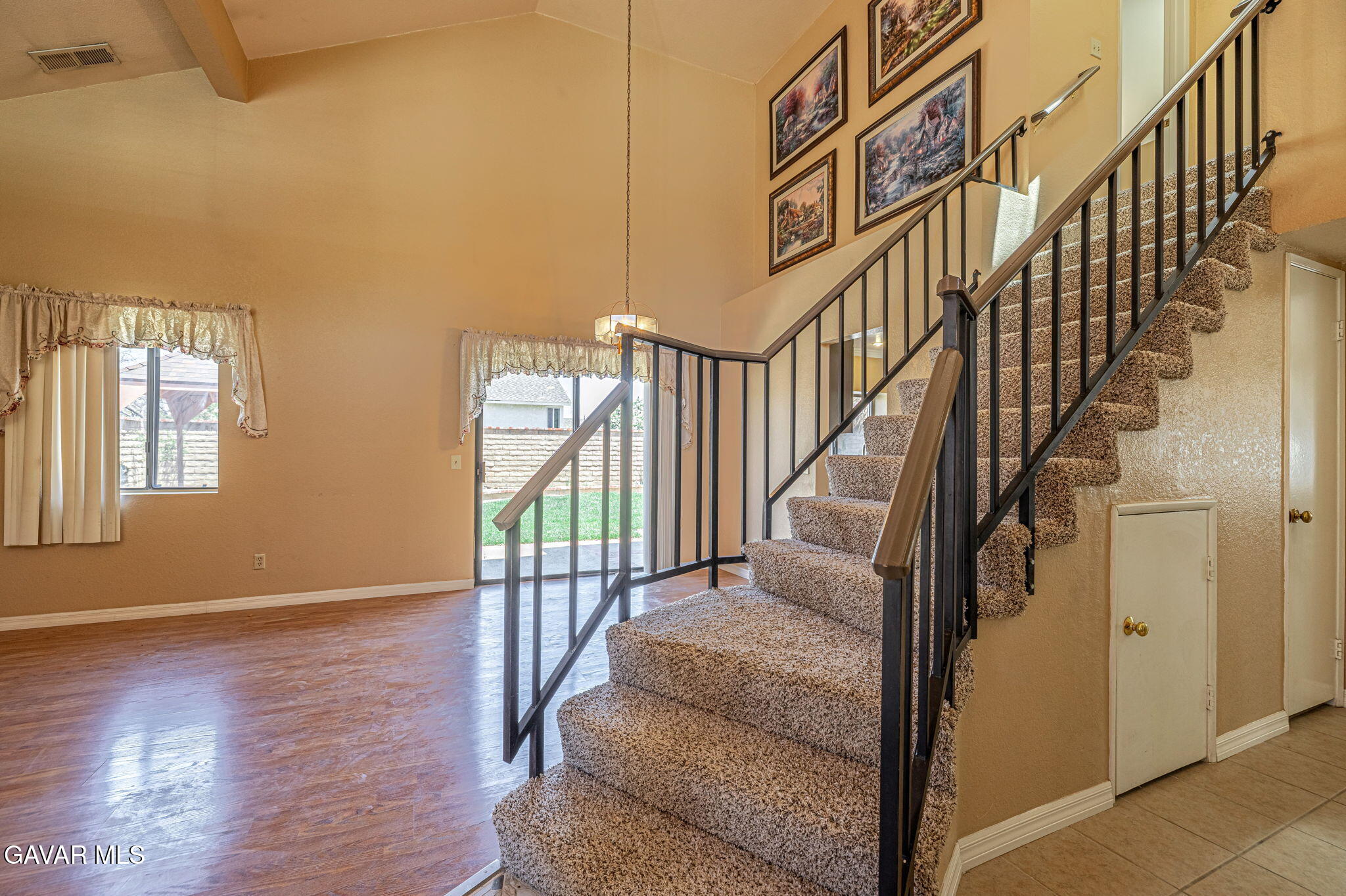 37740 Mountainside Drive Property Photo 6