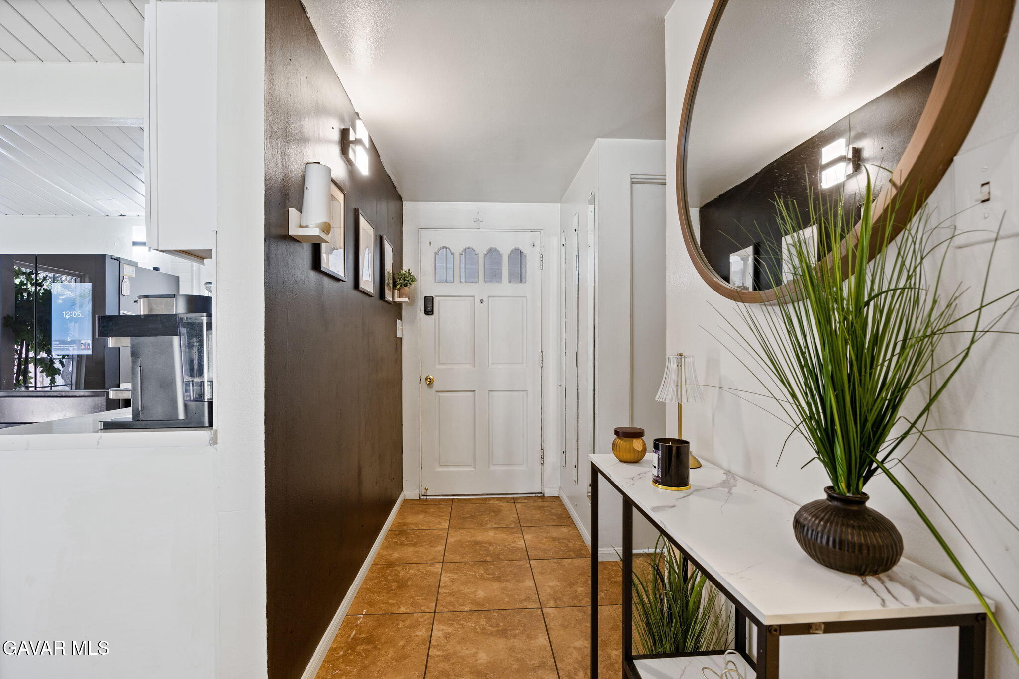 6579 Hillside Avenue Property Photo 6