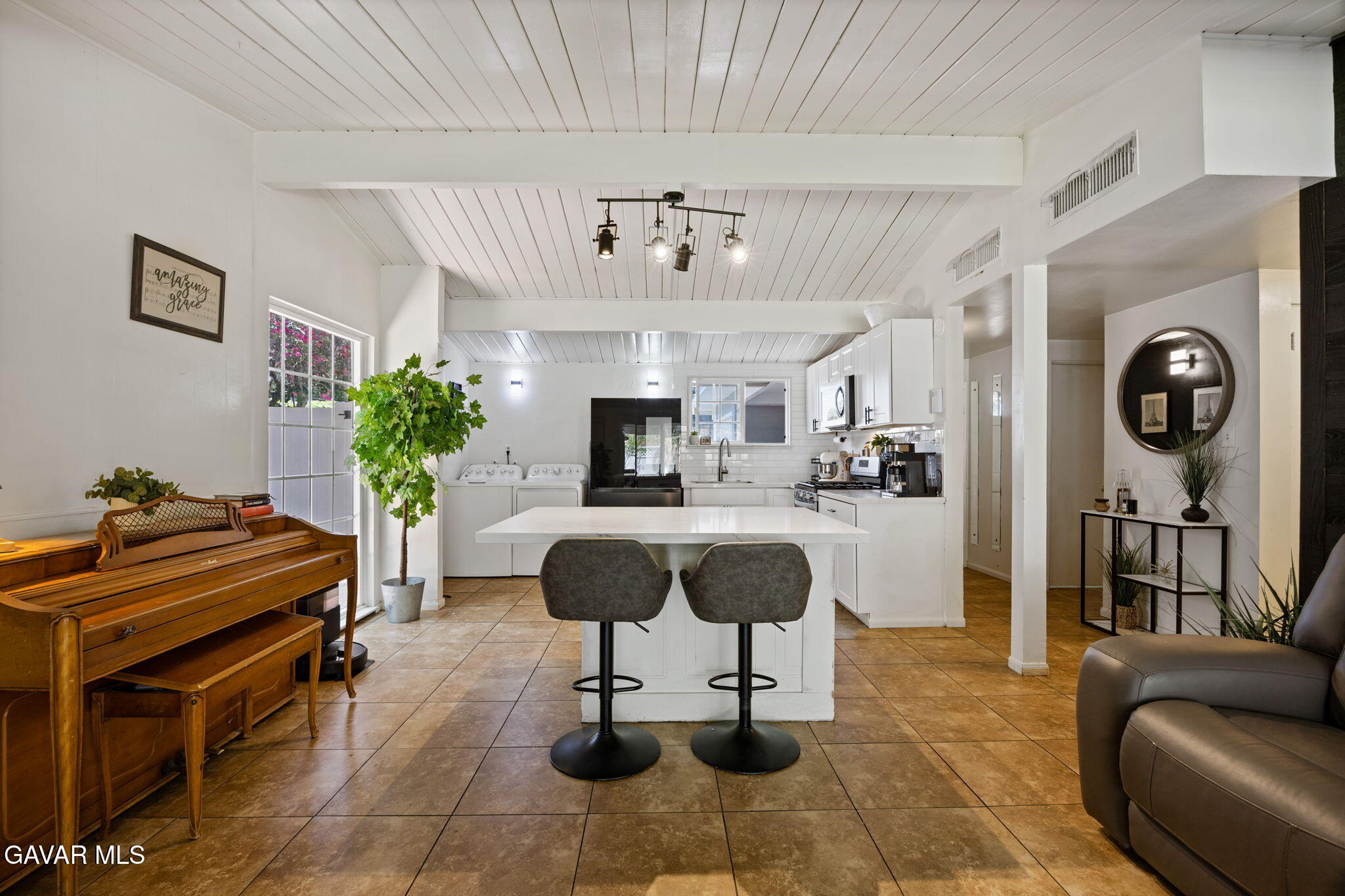 6579 Hillside Avenue Property Photo 15