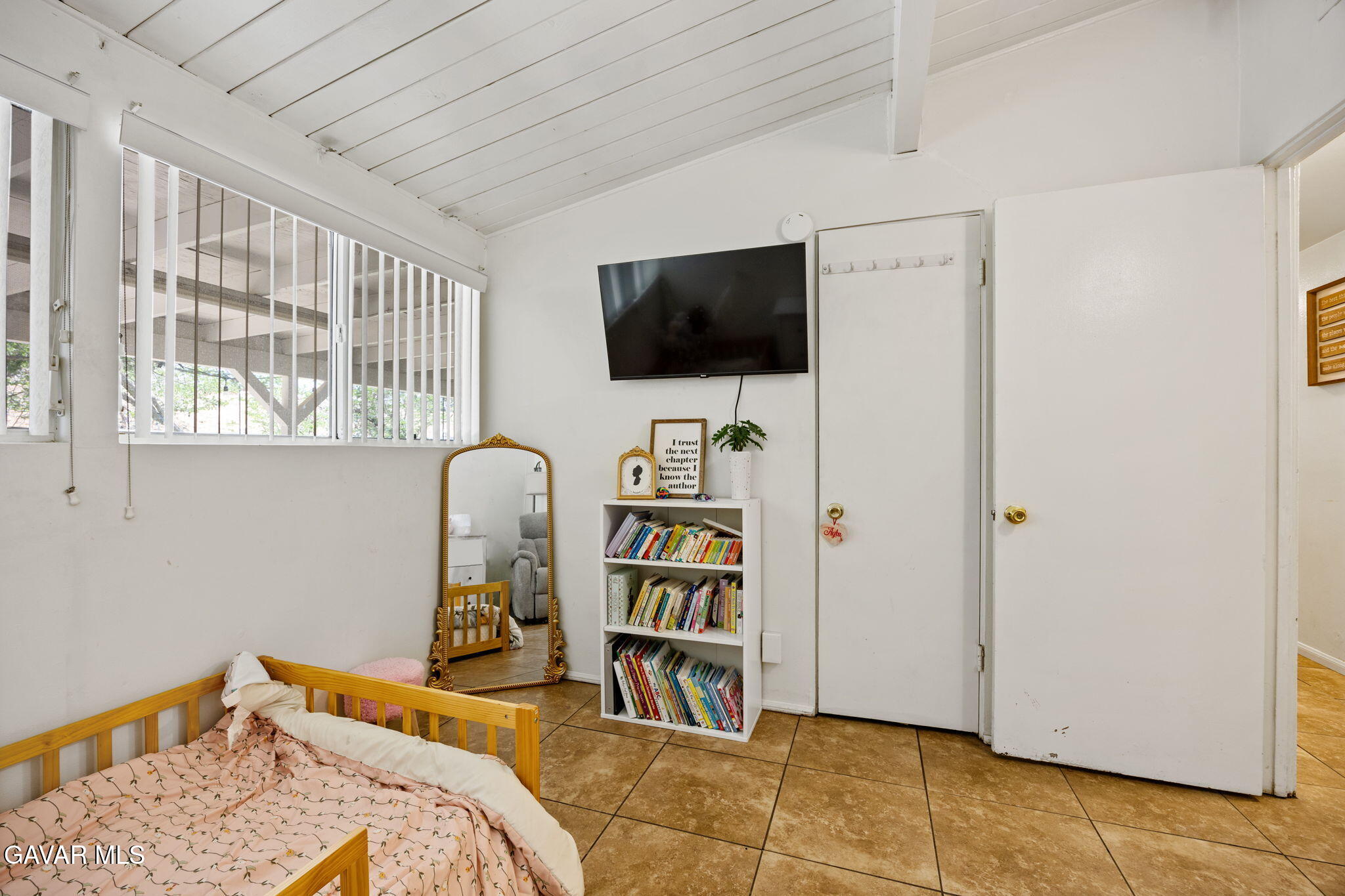 6579 Hillside Avenue Property Photo 25