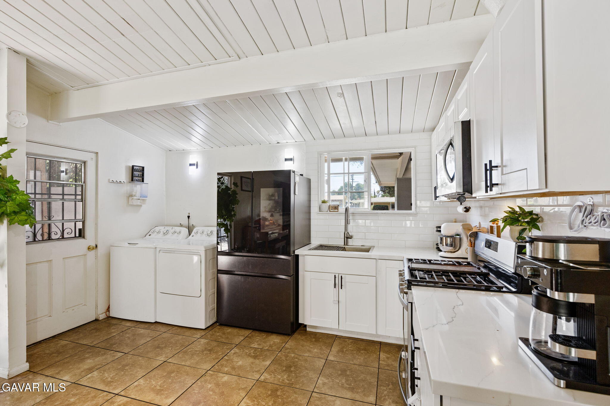 6579 Hillside Avenue Property Photo 29