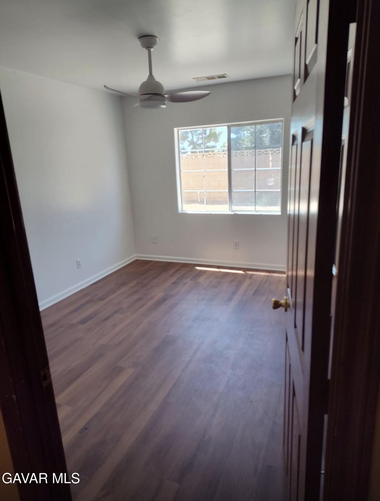 3226 E Avenue H10 Property Photo 19
