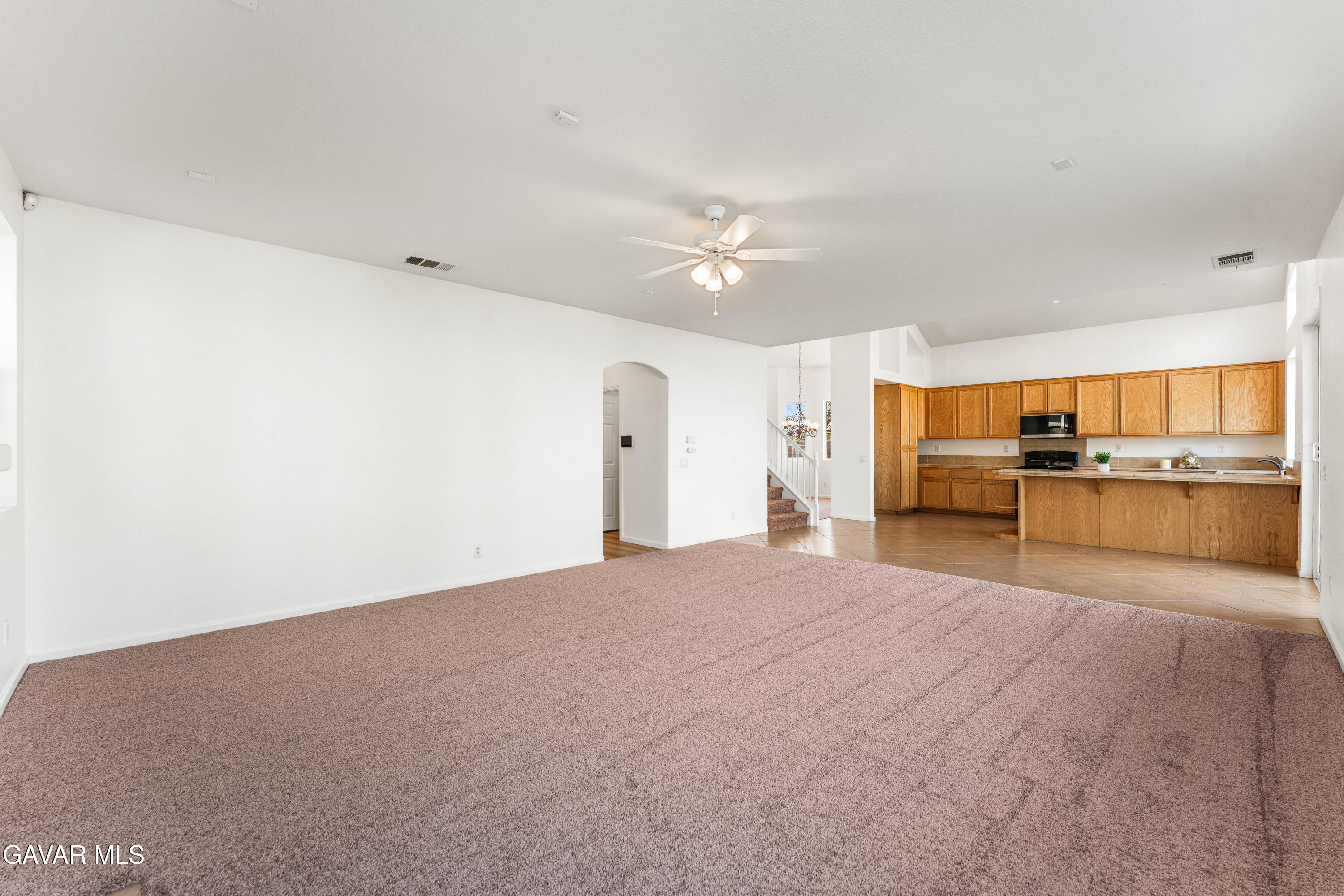 38208 Grant Drive Property Photo 8
