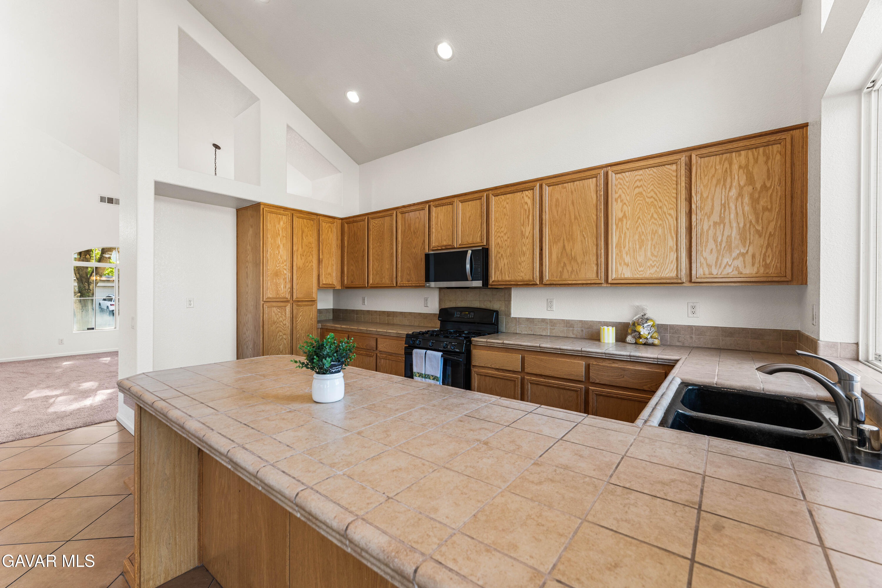 38208 Grant Drive Property Photo 16