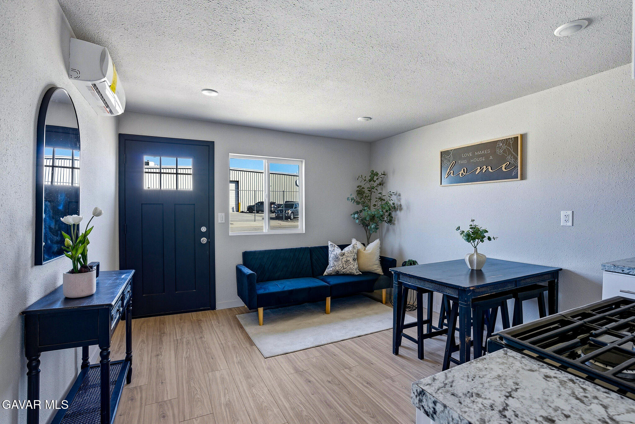 2484 Nadeau Street Property Photo 4