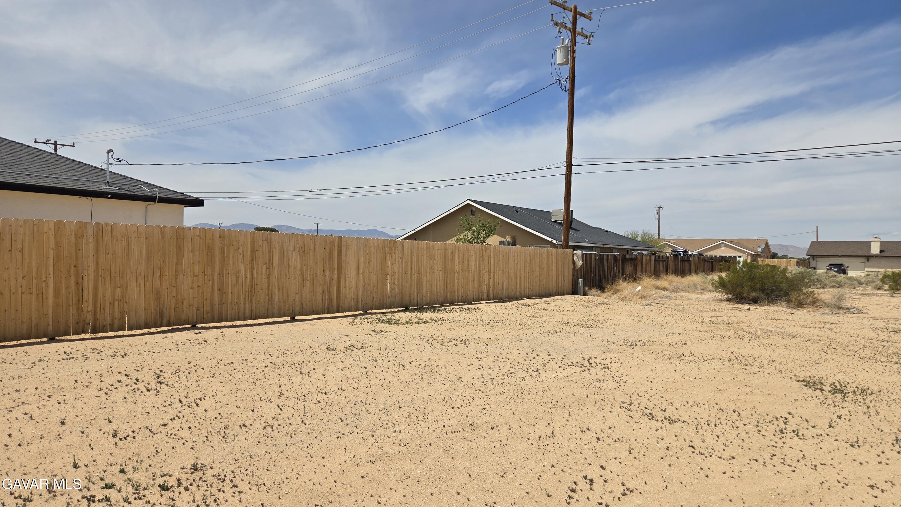 Redwood Blvd & Julliard St Property Photo 18