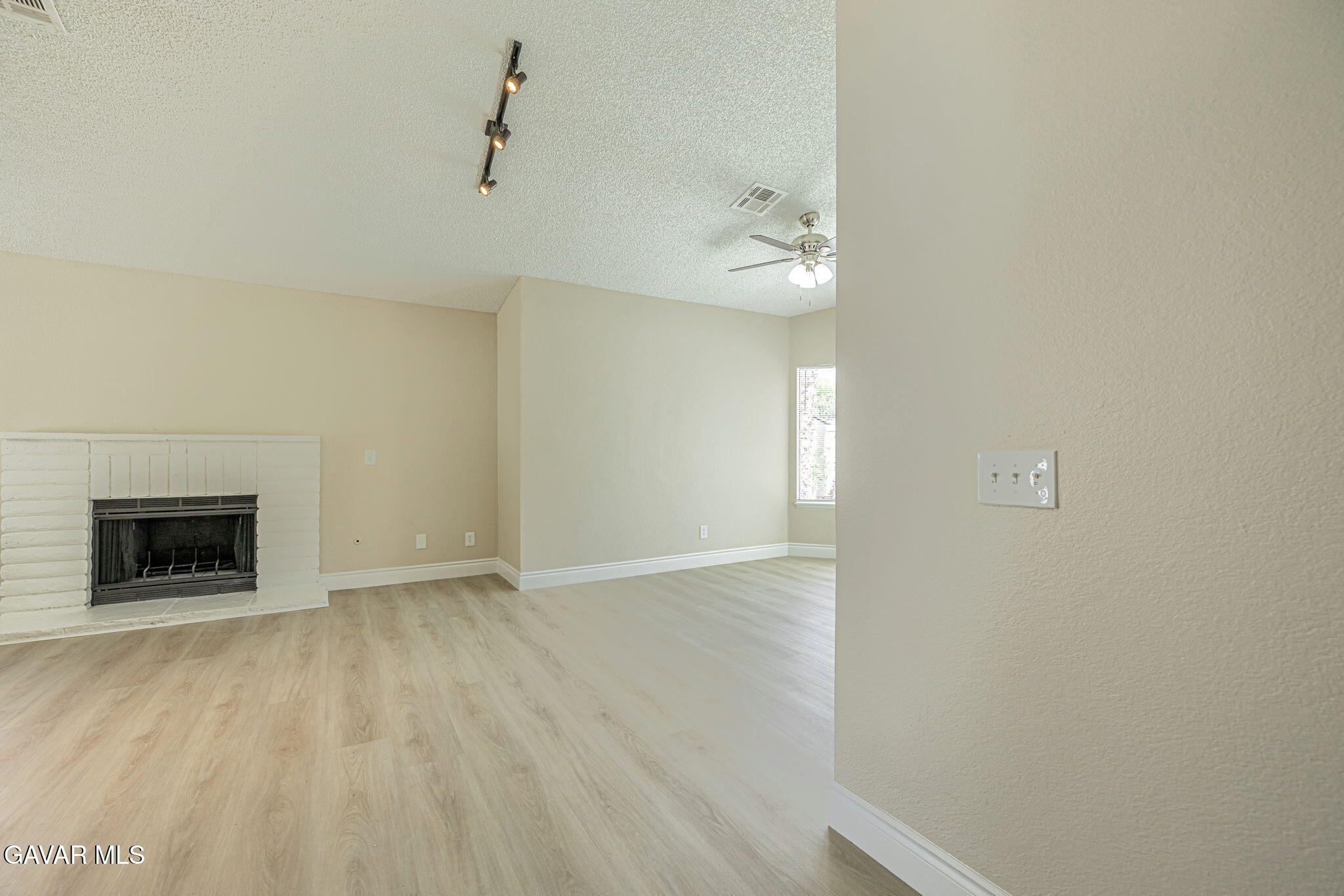 1544 E Norberry Street Property Photo 6