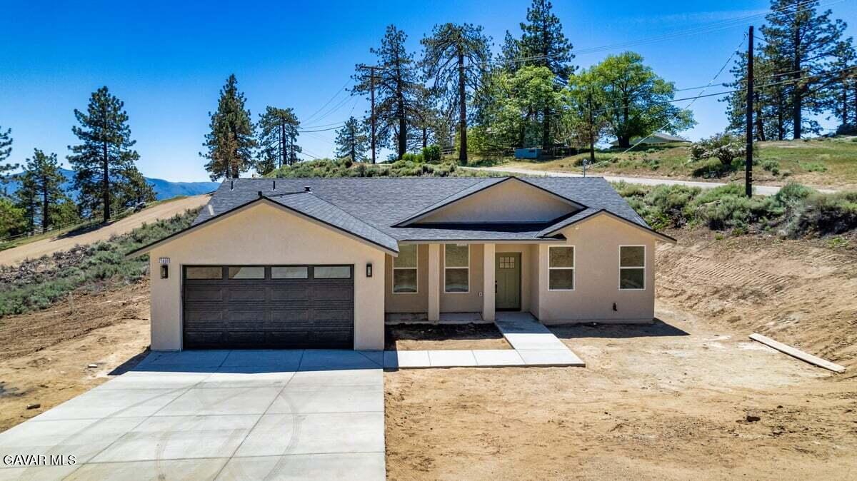 27400 Stirrup Way Property Photo 1