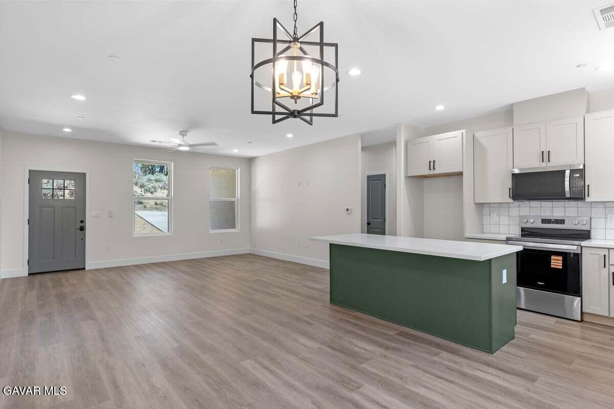 27400 Stirrup Way Property Photo 4
