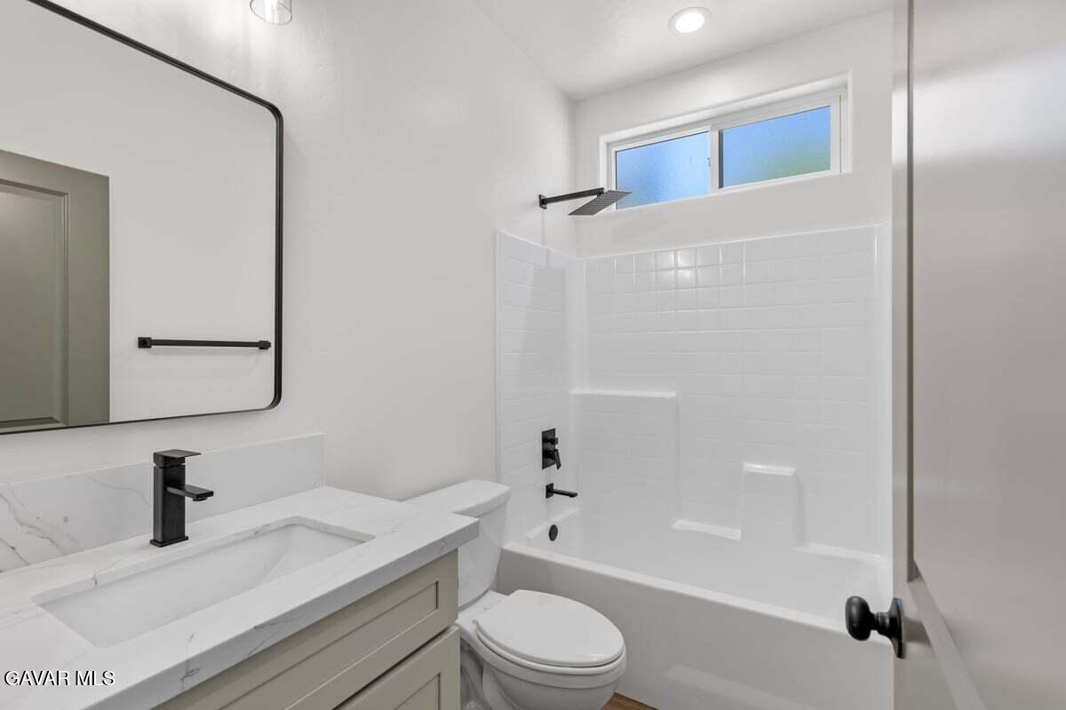 27400 Stirrup Way Property Photo 12