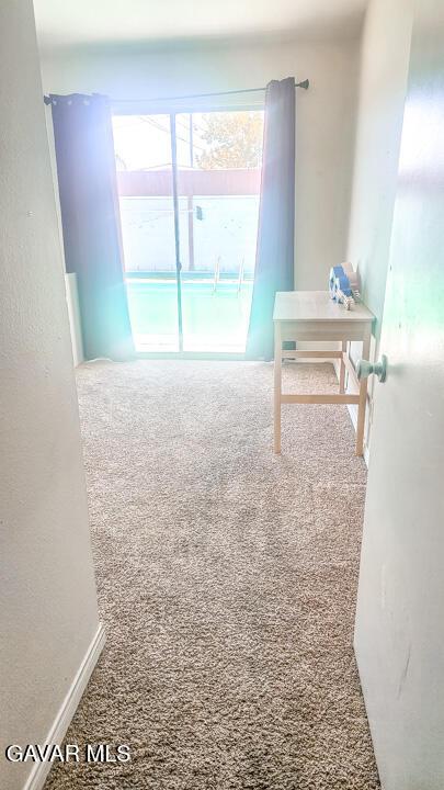 1046 W Holguin Street Property Photo 2