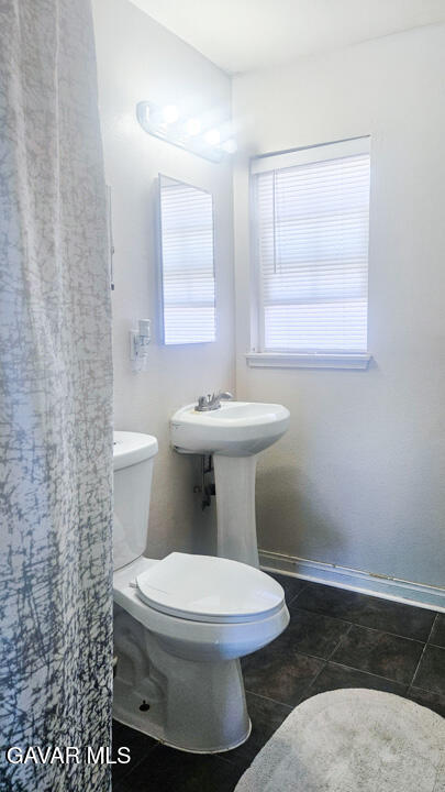 1046 W Holguin Street Property Photo 11