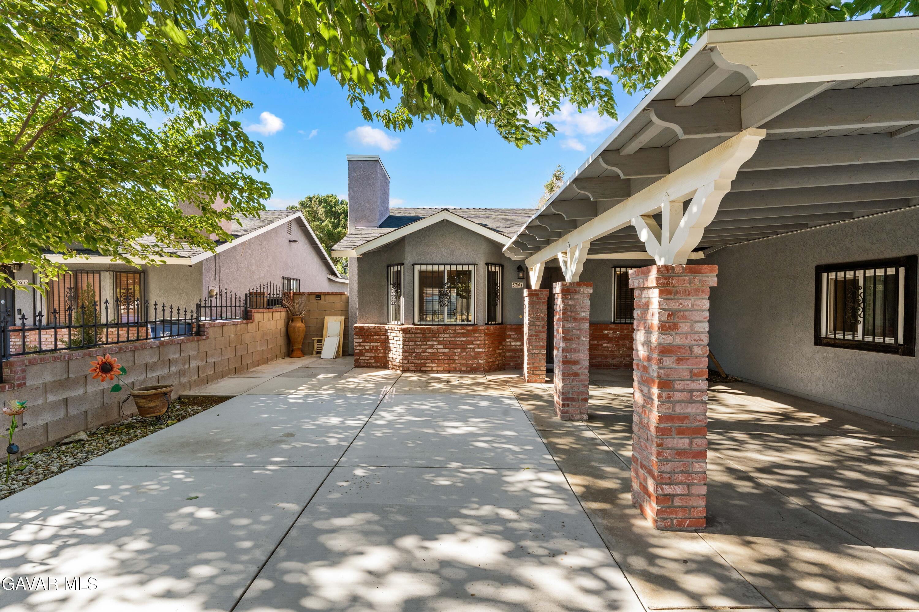 5241 E Avenue R12 Property Photo 8