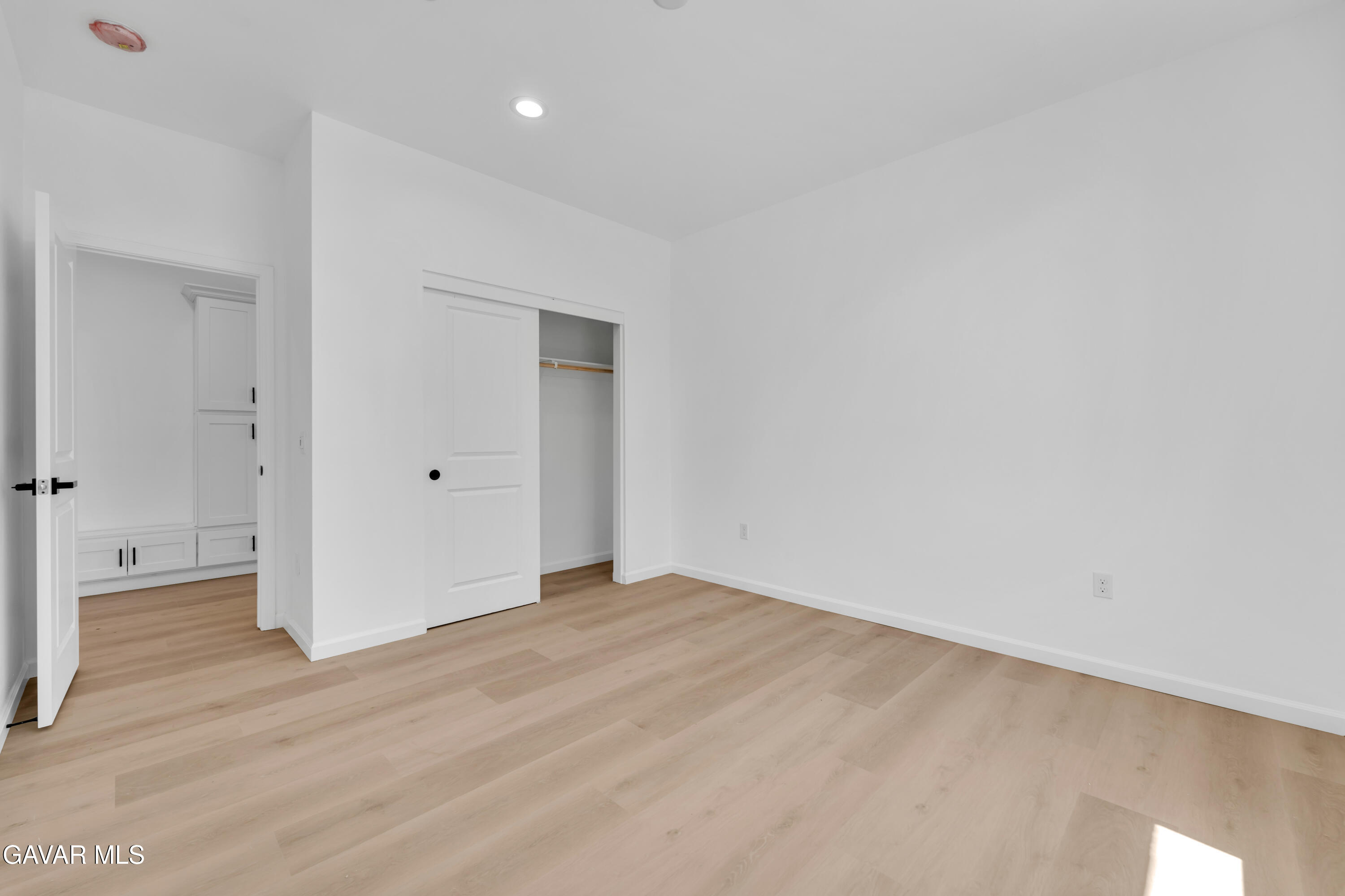 8837 Holly Avenue Property Photo 5