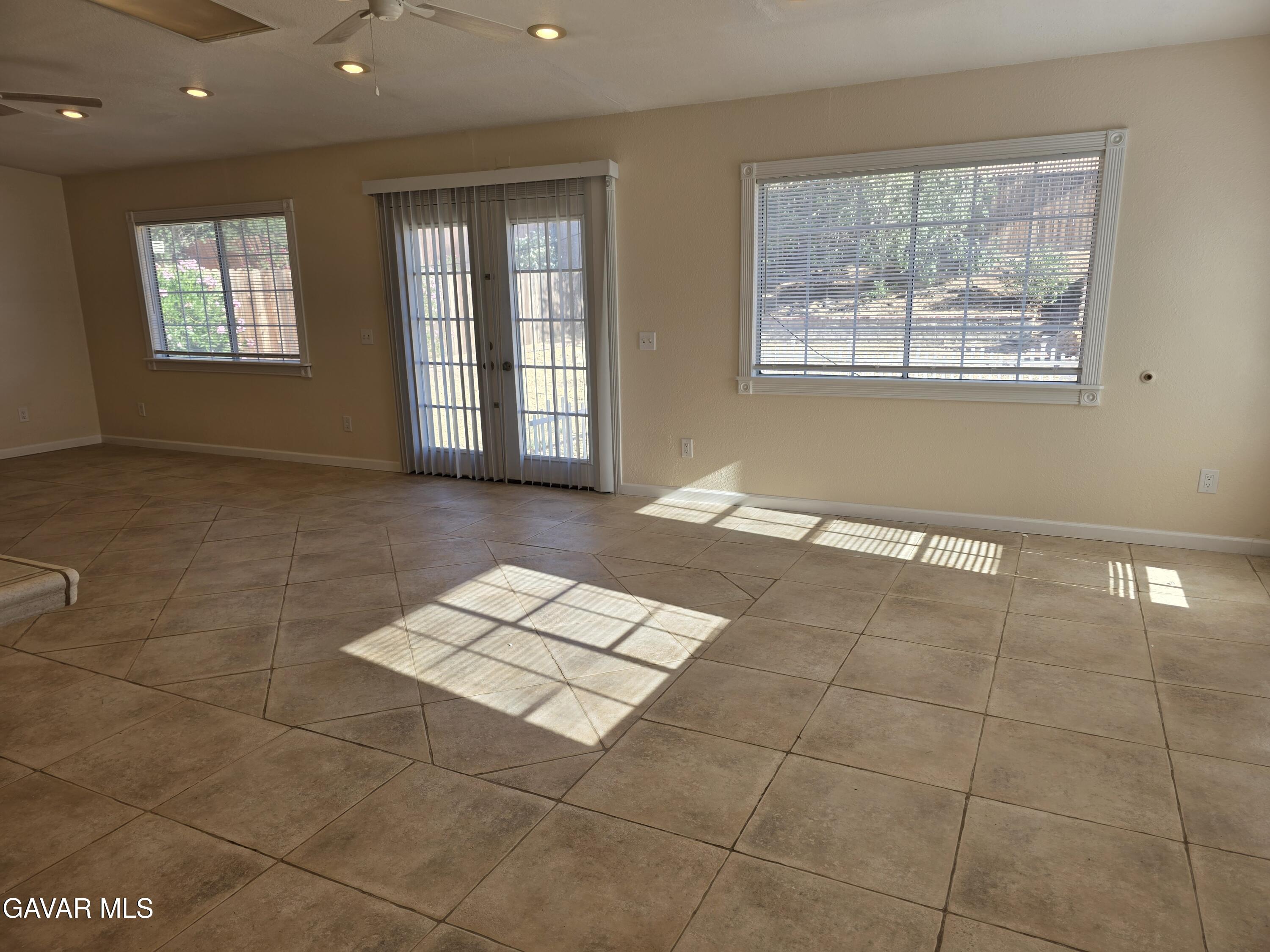 1902 Simsburry Street Property Photo 7