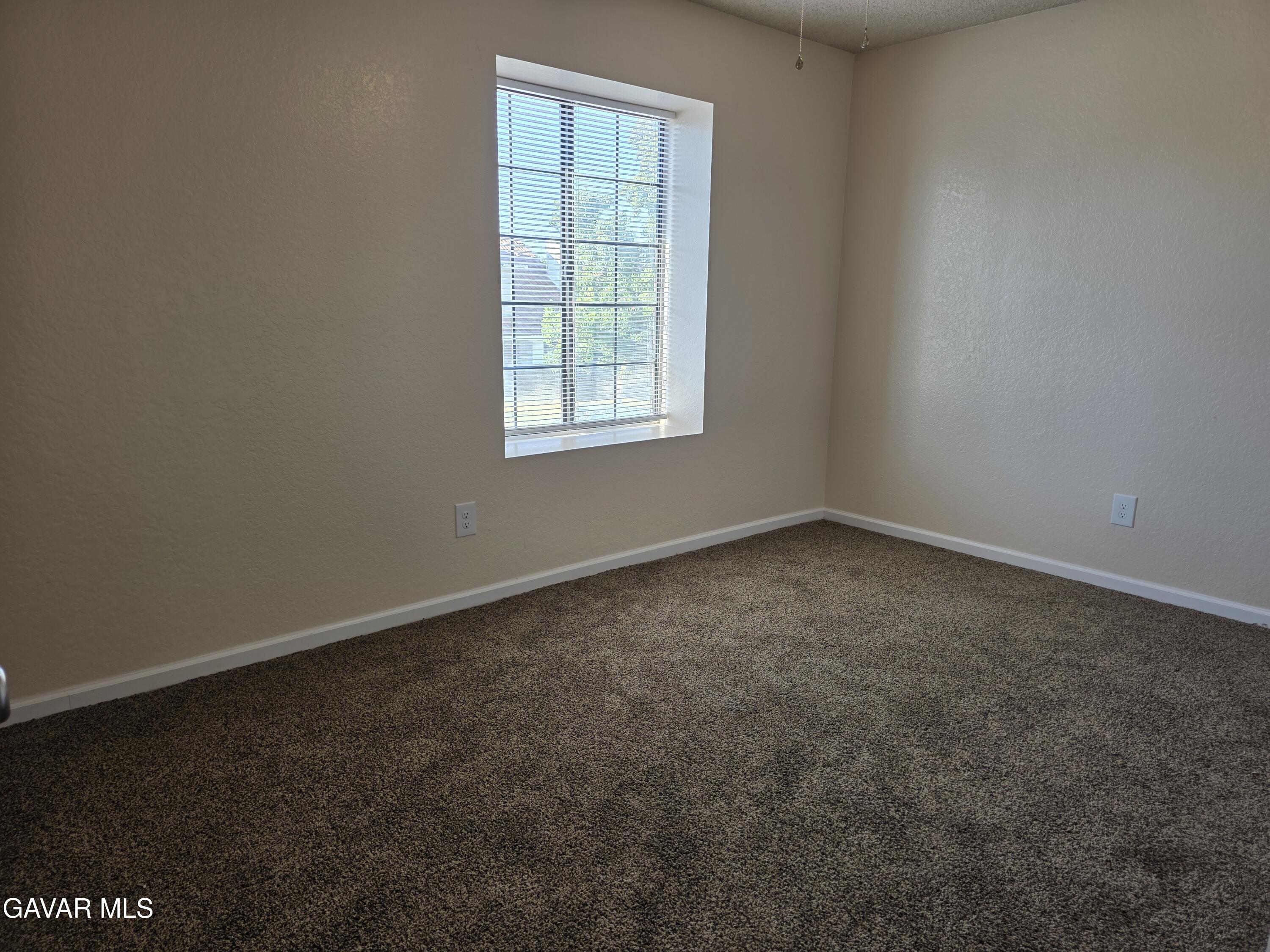 1902 Simsburry Street Property Photo 21